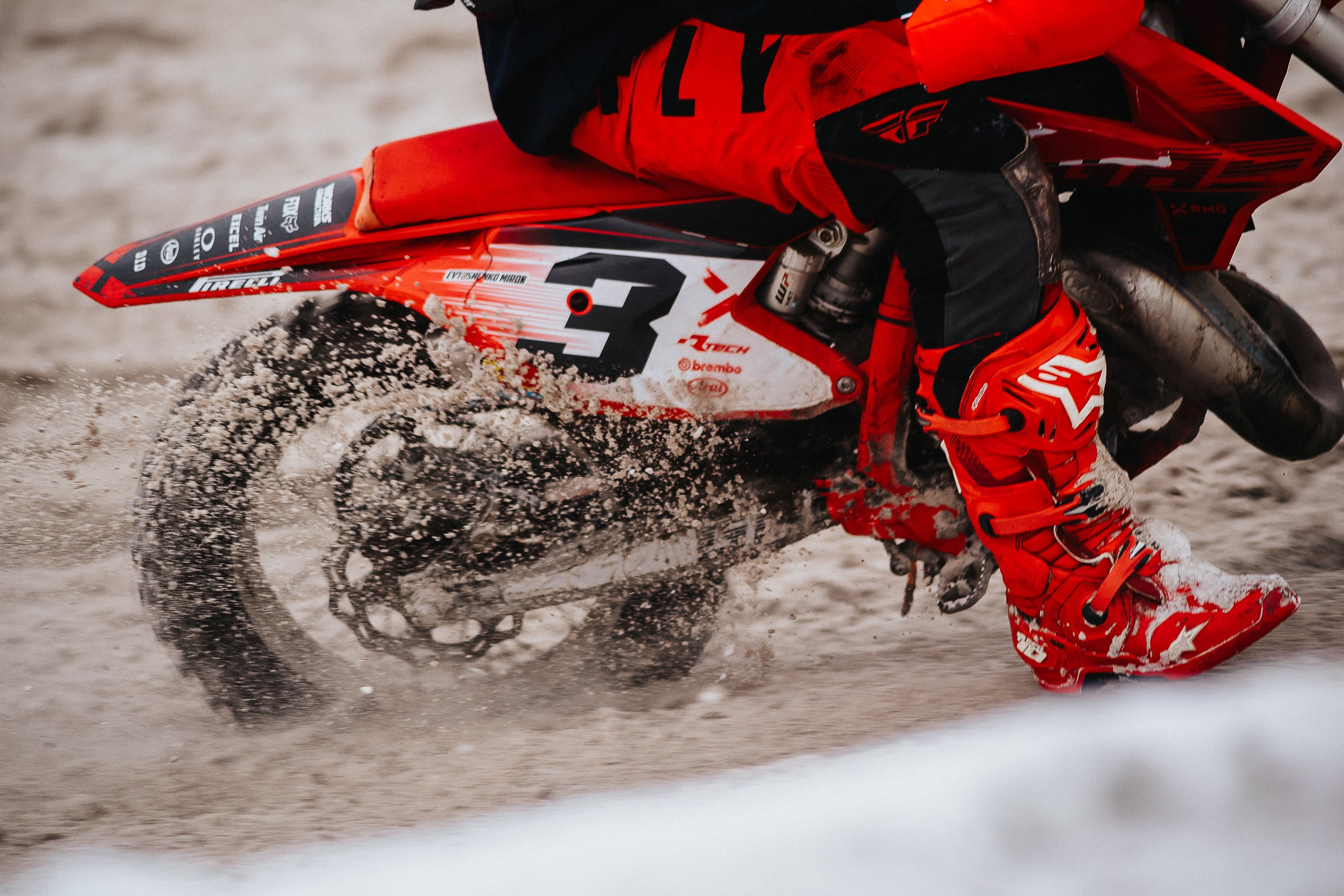 29.12.2024 — Праздничная тренировка на мотоциклетной трассе Люскус. Репортажный фотограф в Кемерово