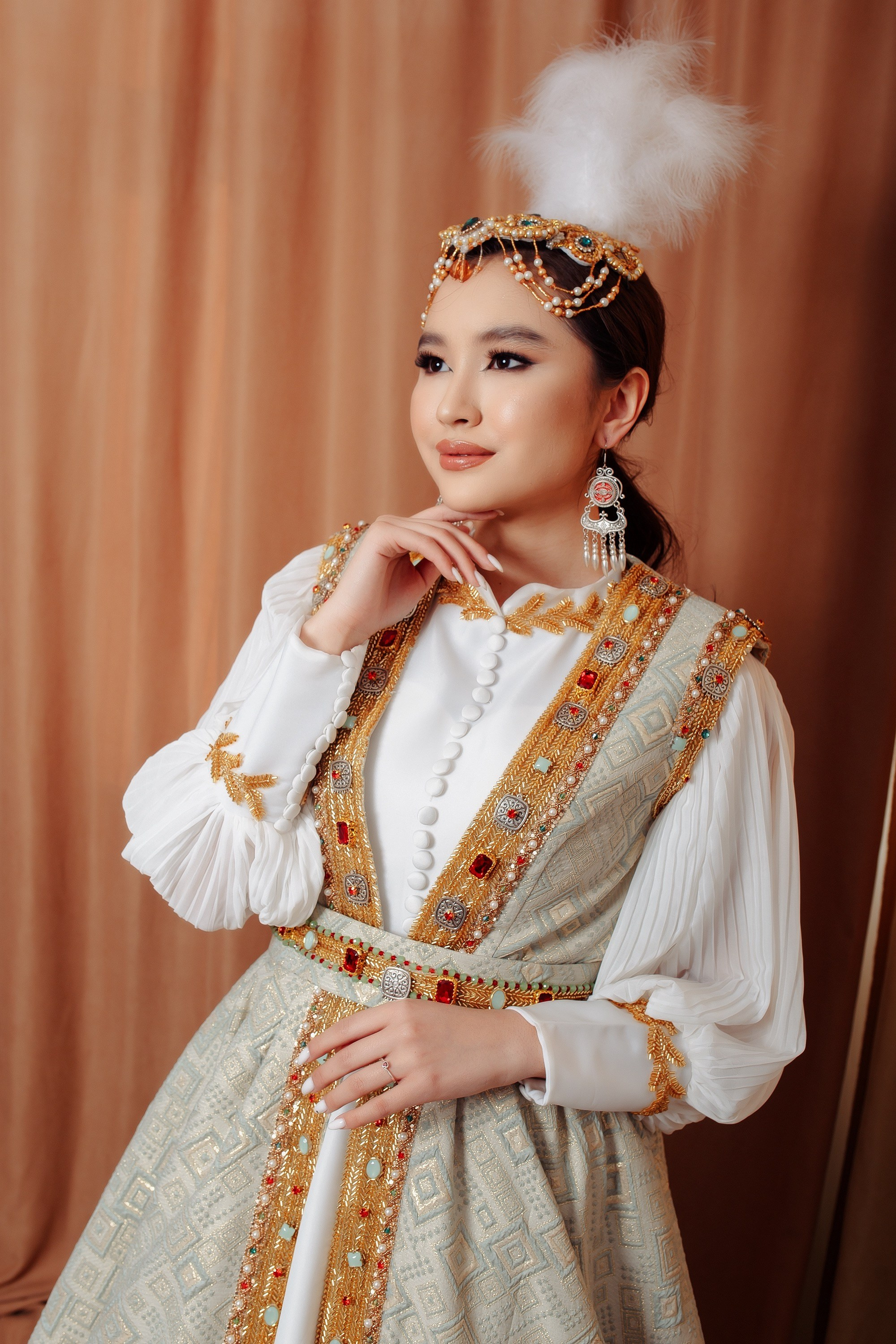 Магазин свадебных платьев и национальной одежды. Профессиональный фотограф в городе Астана Копанев Данил