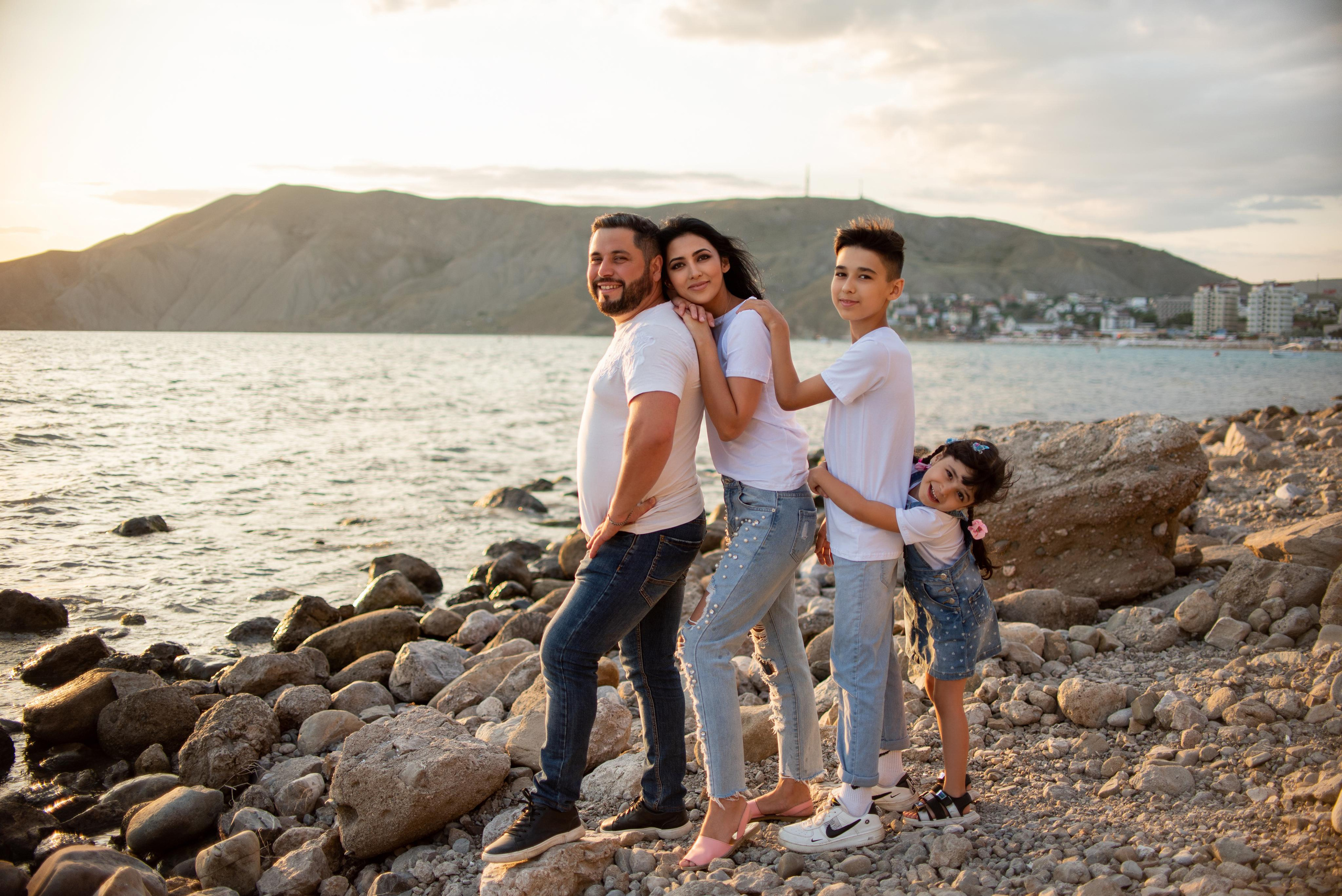 Прекрасная семья. Семейный и свадебный фотограф в Феодосии и Коктебеле