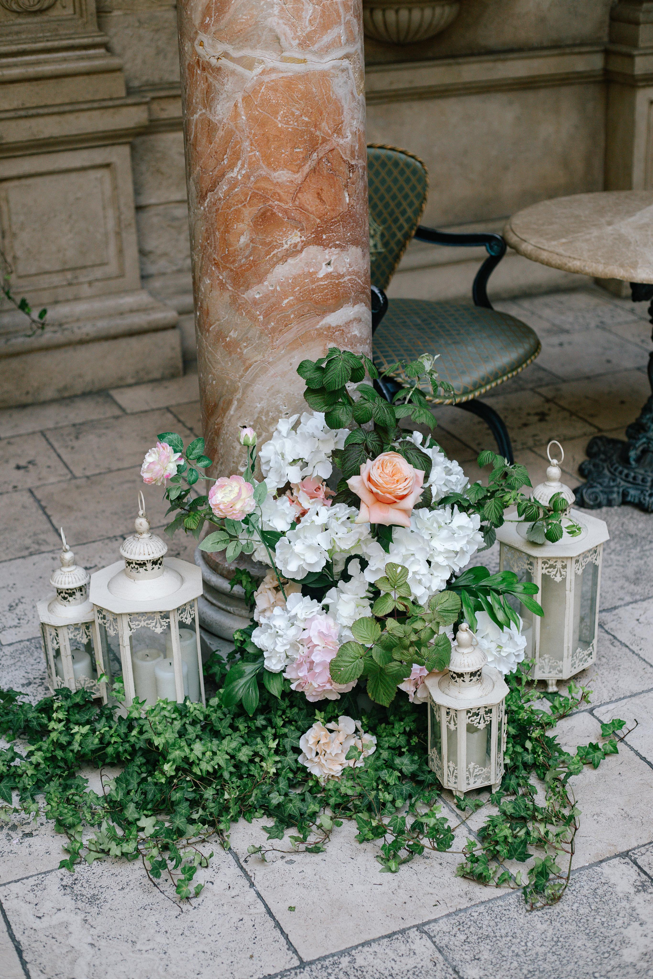 Выездная регистрация в ресторане Турандот во Флорентийском дворике