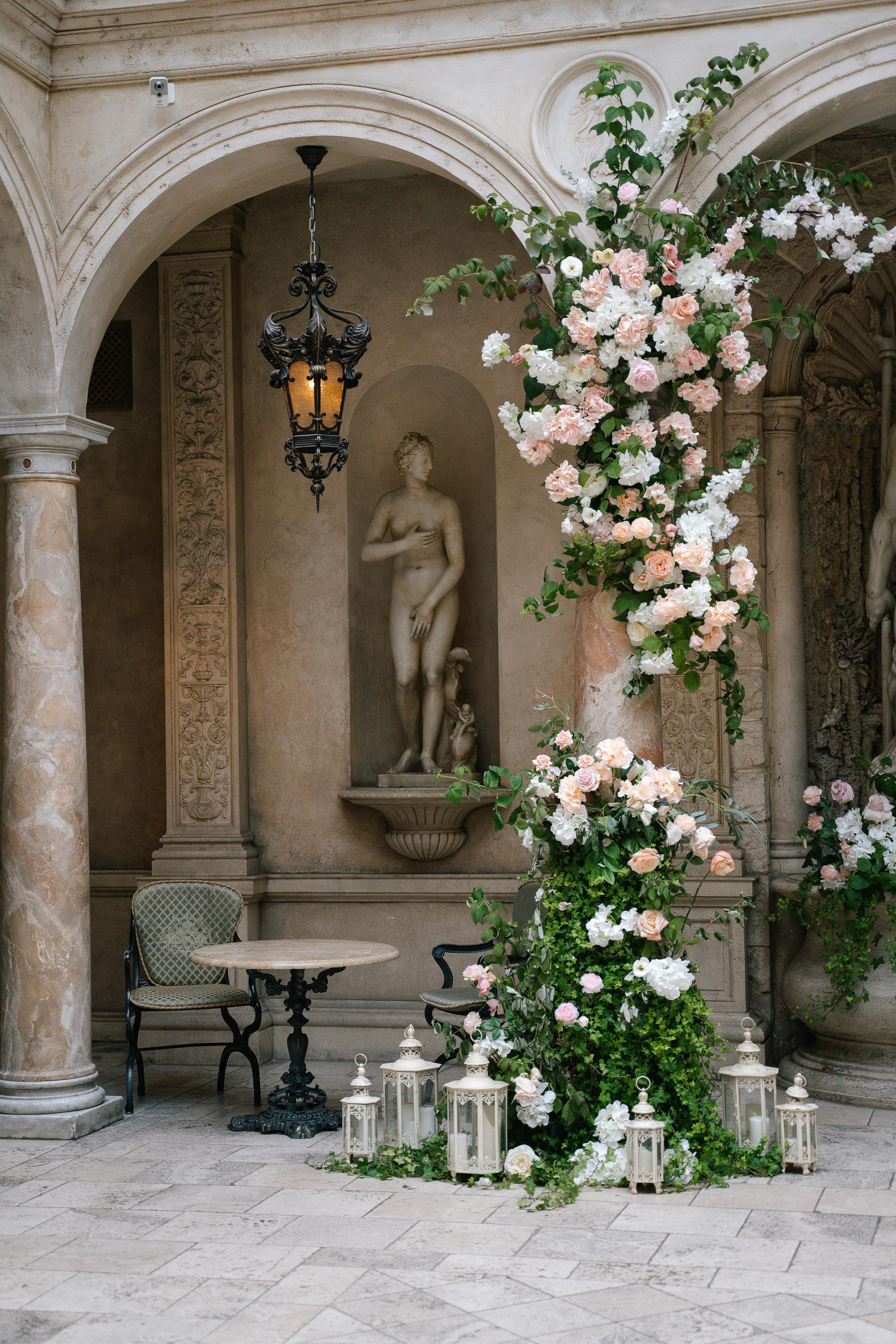 Выездная регистрация в ресторане Турандот во Флорентийском дворике