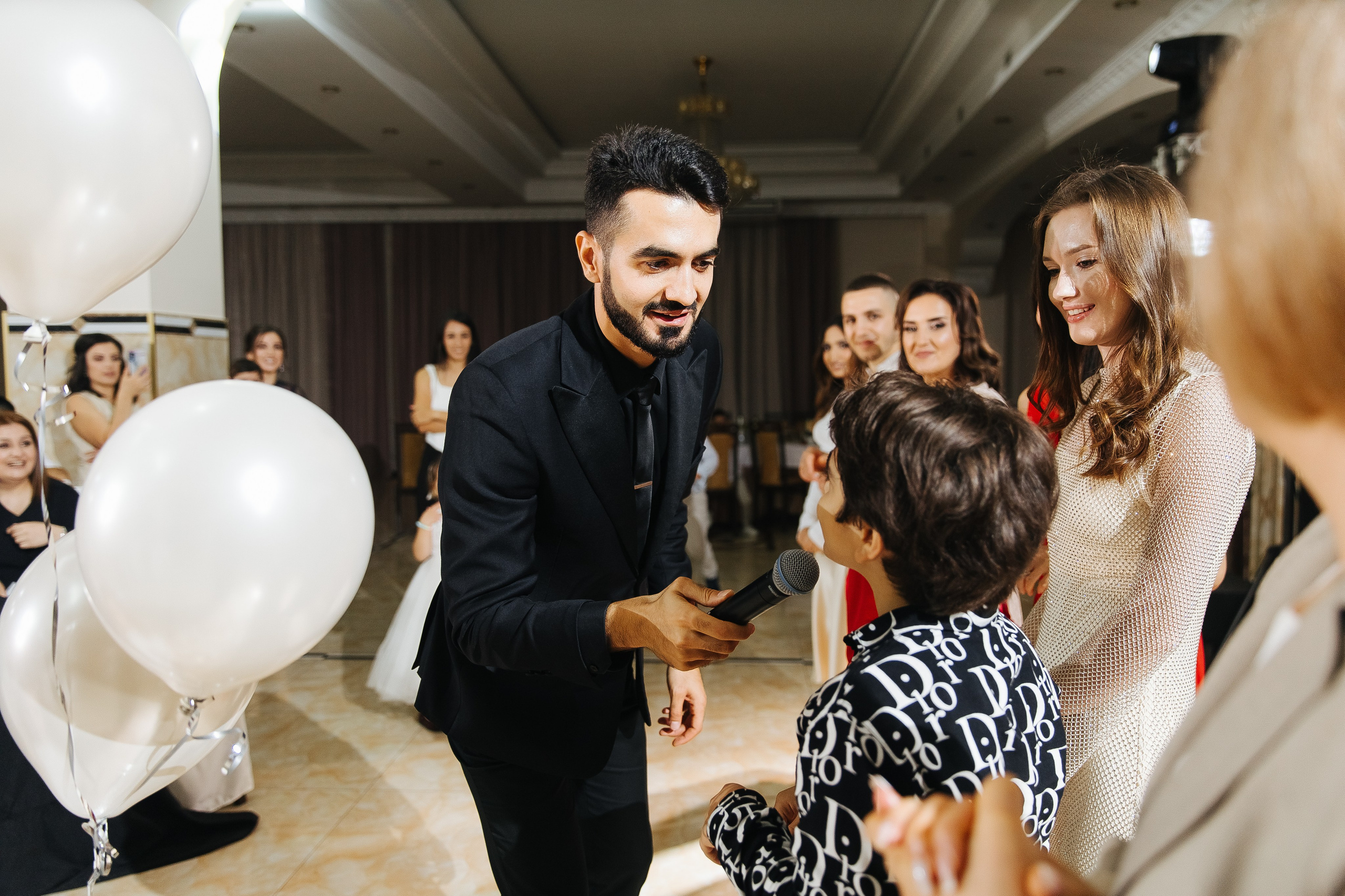 Ани и Назели. 35&5 День рождения, «Янтарь». Фотограф в Красноярске Надежда Воскресенская