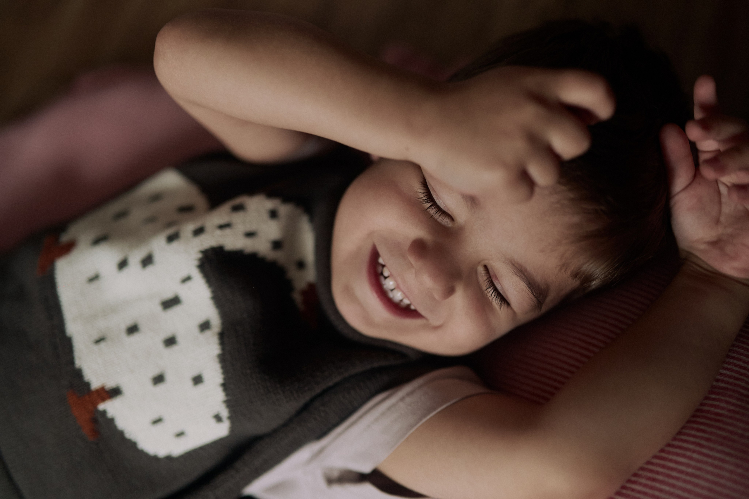 Эмир, Диана, Леон и Амин дома. Семейный и свадебный lifestyle-фотограф в Москве Мария Петрова