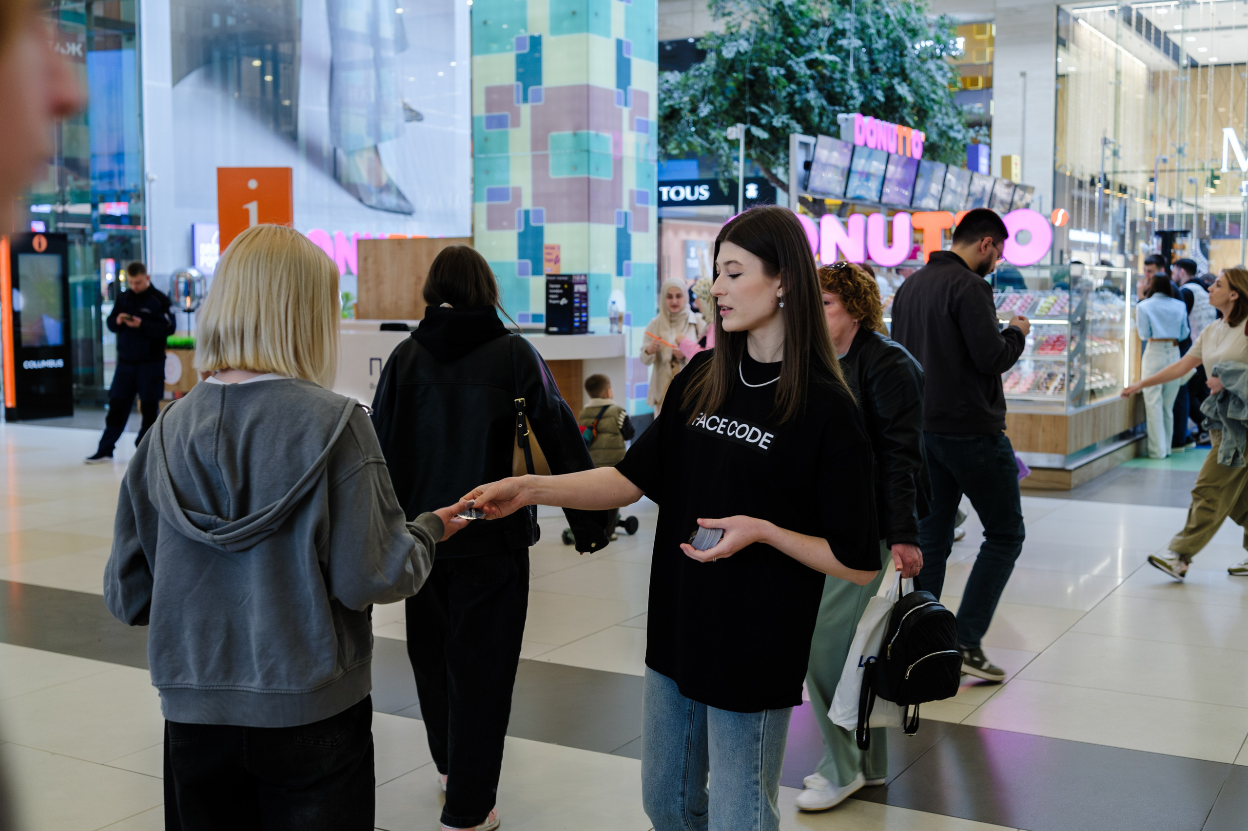 Открытие FACECODE. Репортажный и портретный фотограф в Москве Илья Спиридонов