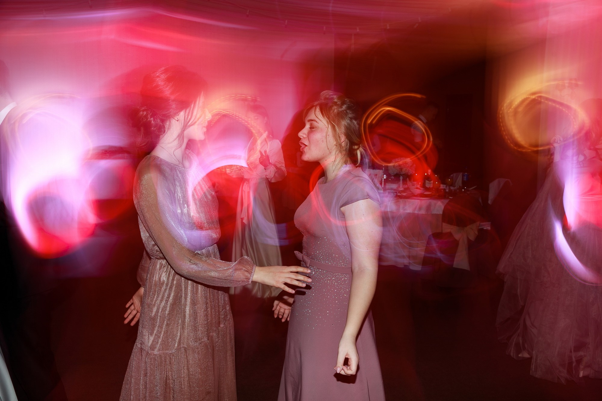 Свадьба с огоньком. Фотограф крещение венчание в Петербурге! Помогает подобрать храм и посоветовал душевного батюшку в СПб