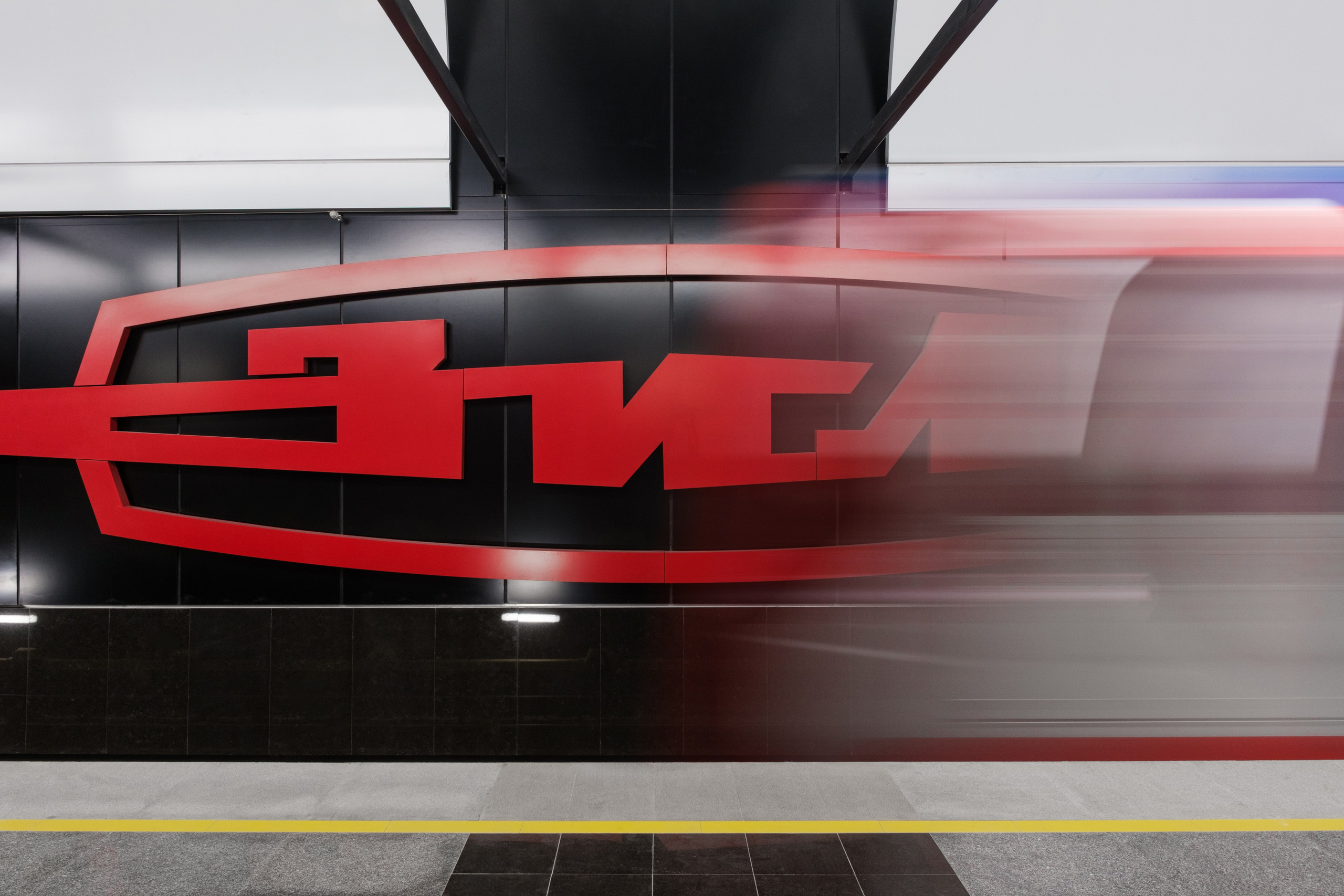 Станция метро ЗИЛ. Михаил Мулач | Архитектурный фотограф