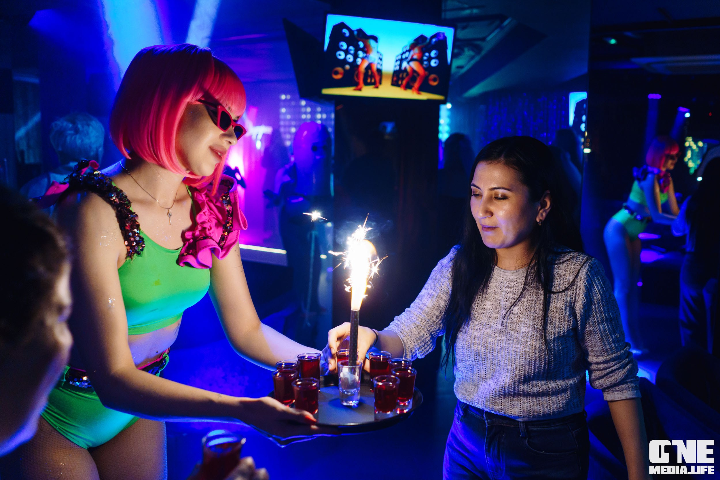 Фоторепортаж из караоке-клубе Эйфория. One Media Life: фоторепортажи, фотоотчеты с мероприятий и заведений