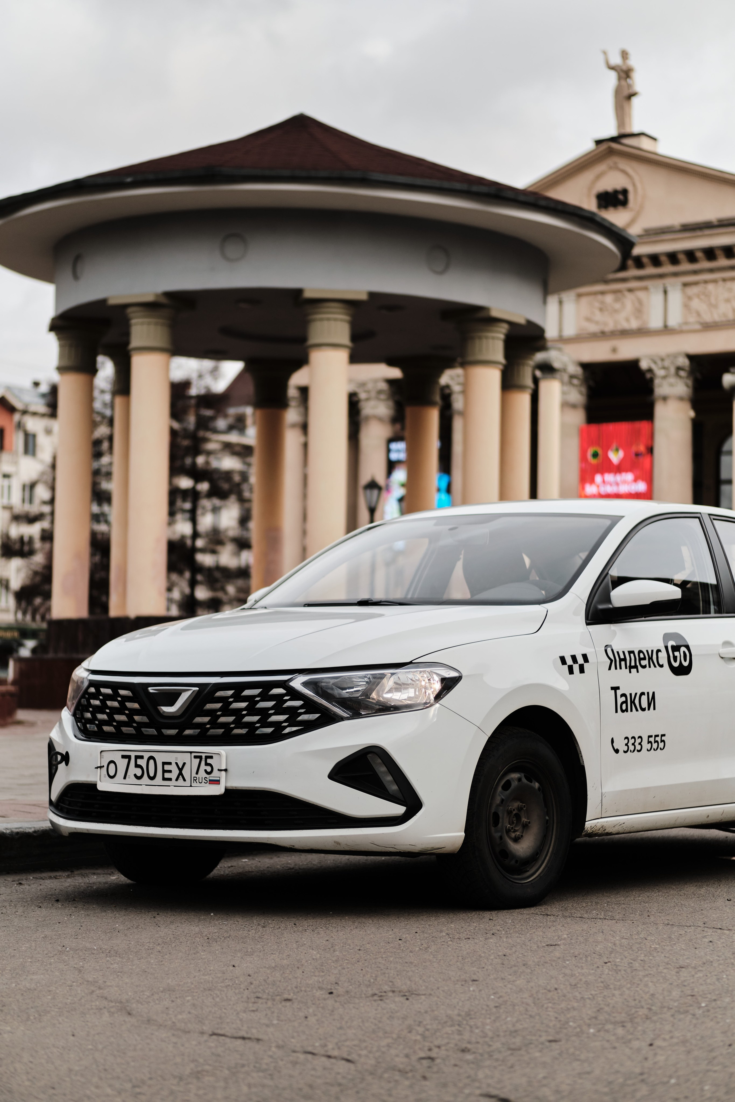 Новый автопарк Яндекс такси в Новокузнецке. Свадебный и семейный фотограф в Новокузнецке Иван Иванов