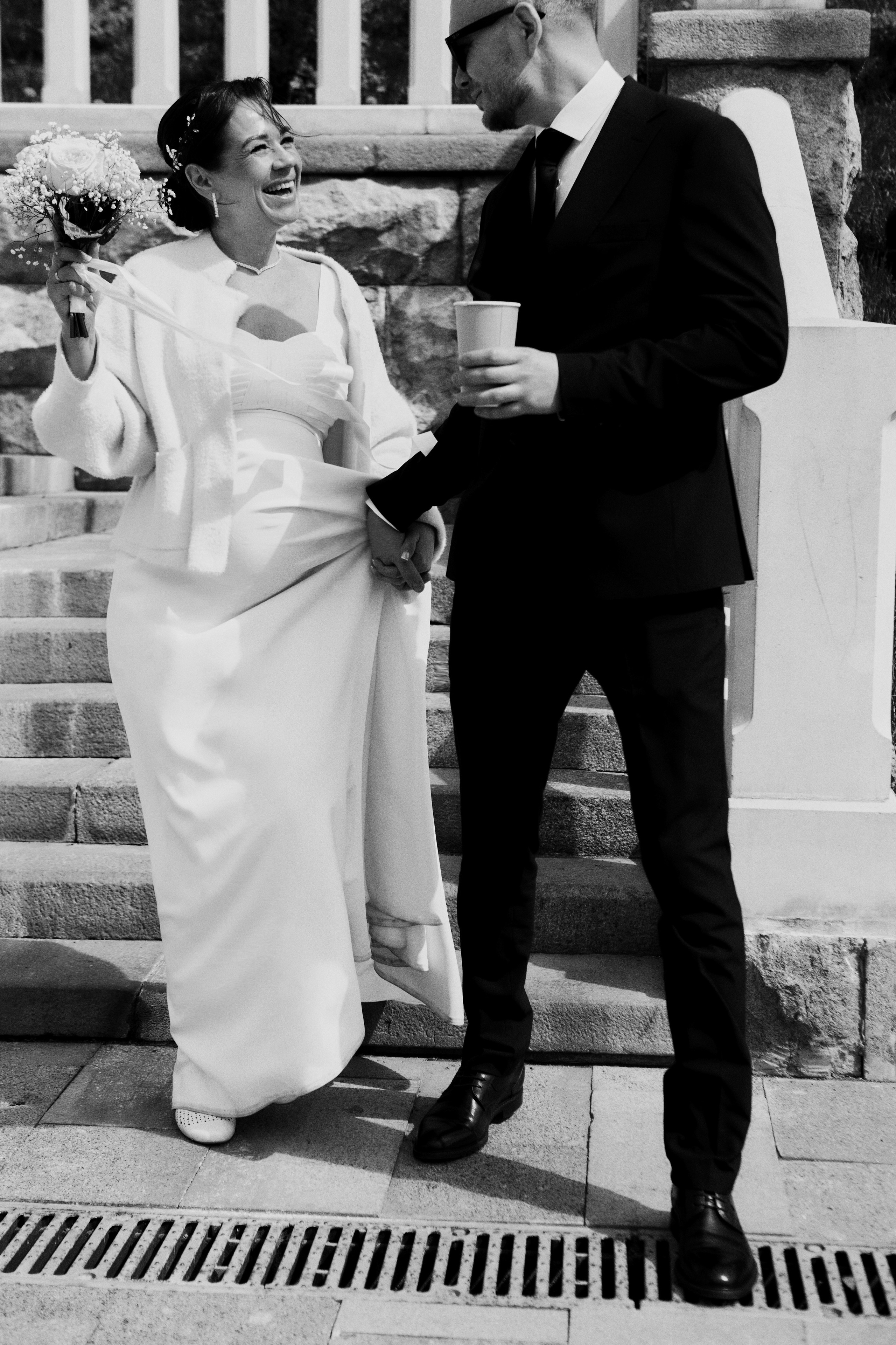 Свадебная фотосессия на Северном речном вокзале, свадебный фотограф в Москве, живые фото жениха и невесты