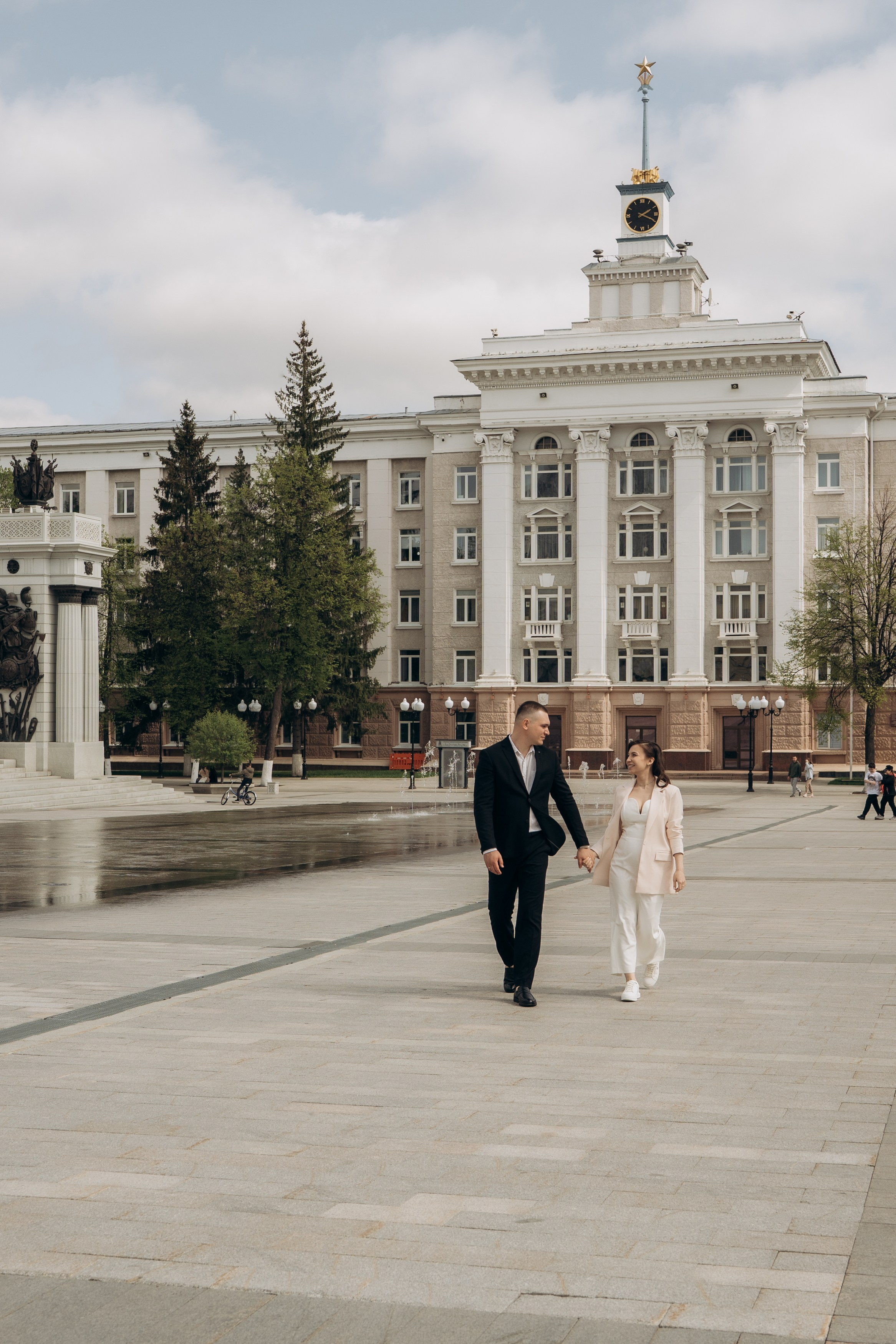 Советская площадь (Пушкина, 95). Свадебный фотограф в Уфе Лилия Сова