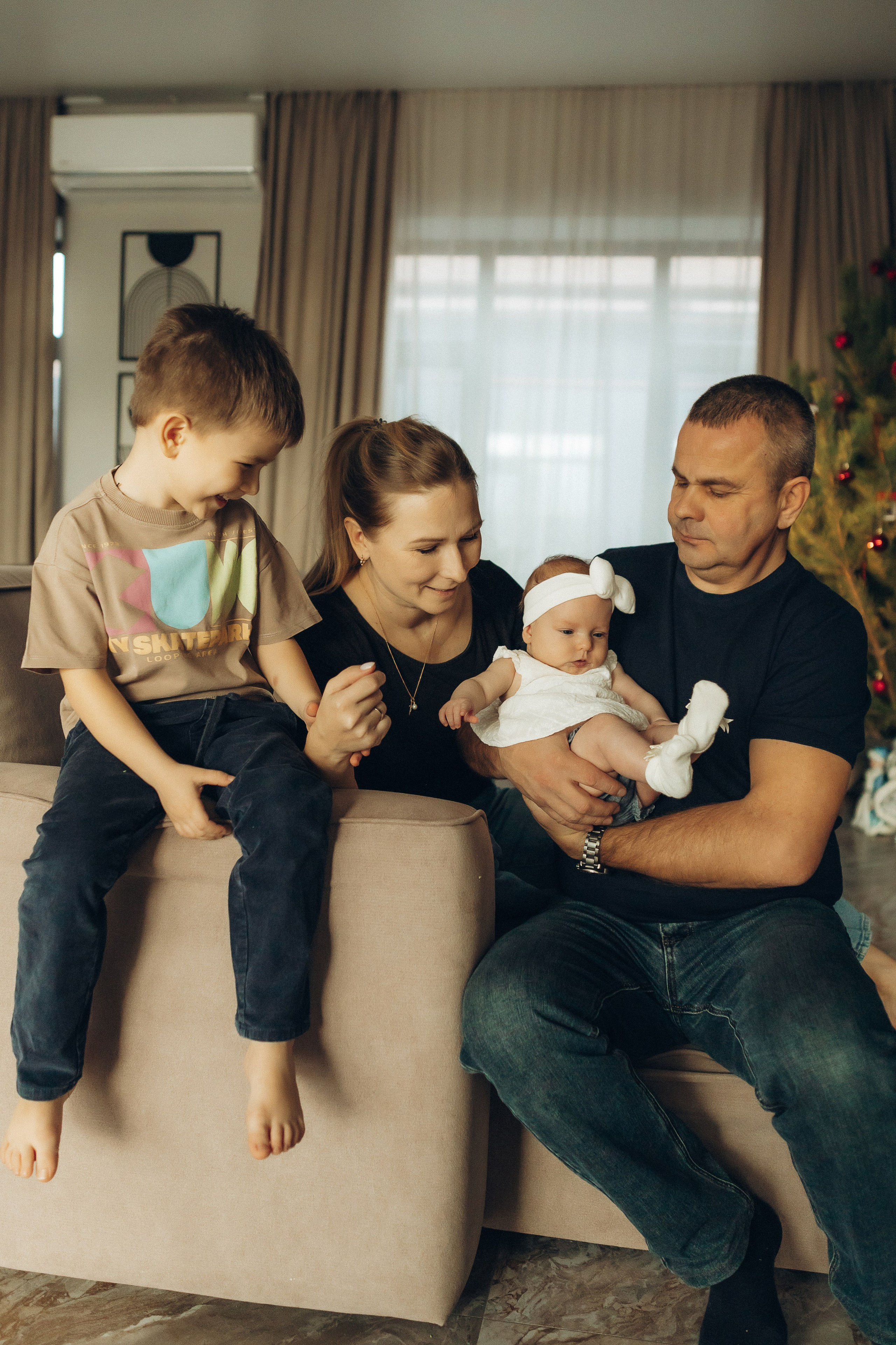 Андрей, Катя, Ваня и Полина. Семейный фотограф и детский фотограф в Волгограде Алеся Бутакова — дет