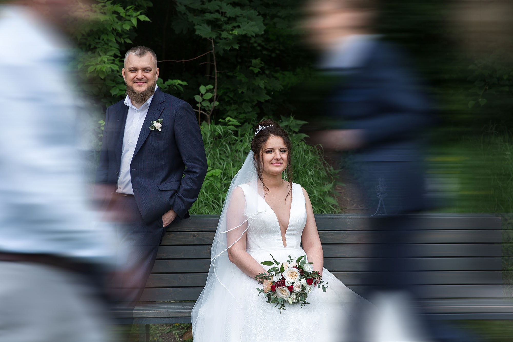 Прогулка, фотосессия жениха и невесты. Свадебная съемка. Фотограф в Москве Валерий Боцман