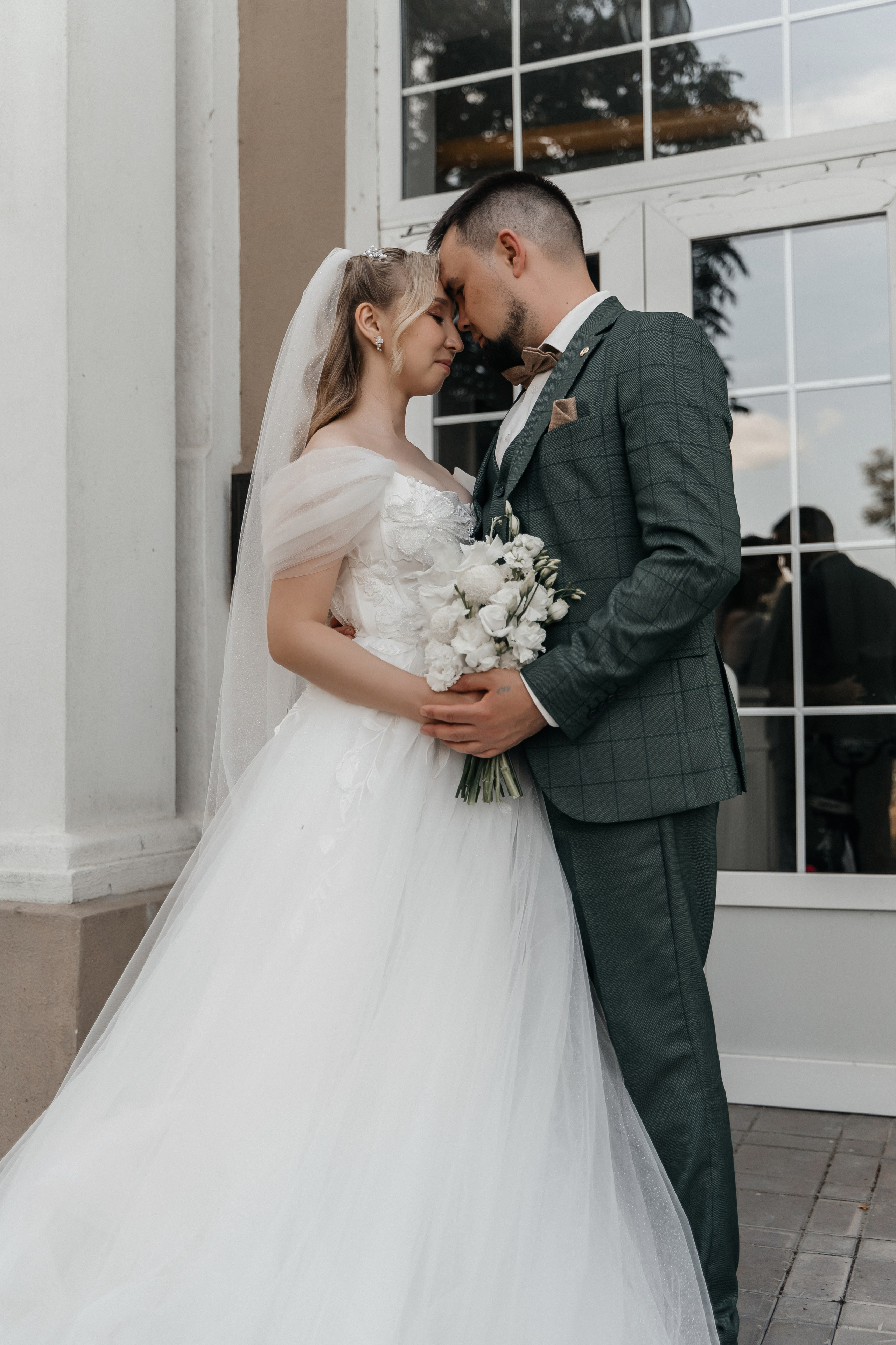 Свадебная прогулка. Свадебный фотограф видеограф Чебоксары