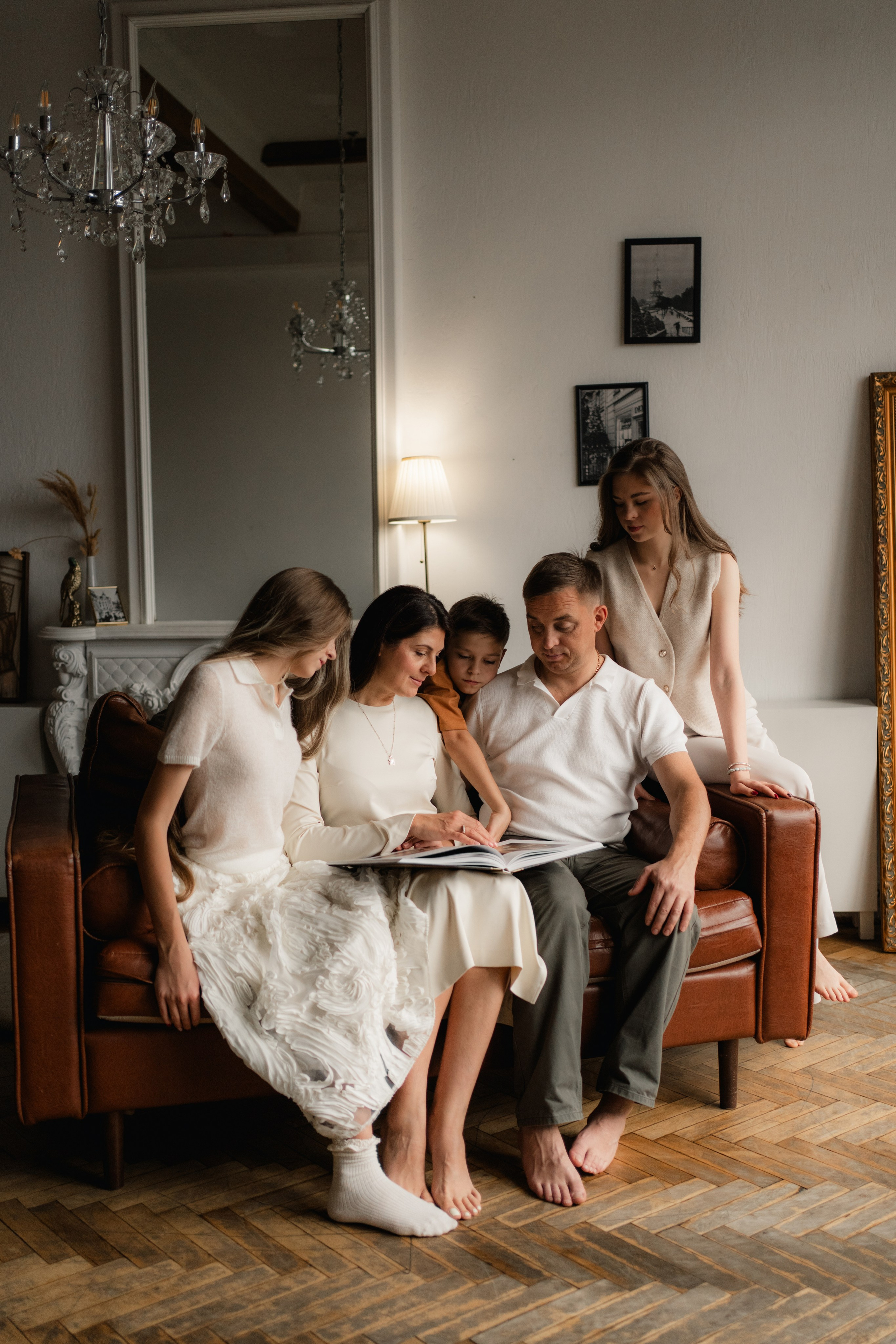 Семейная фотосессия в студии Домодедово. Семейный фотограф в Москве и в Домодедово Екатерина Патракова