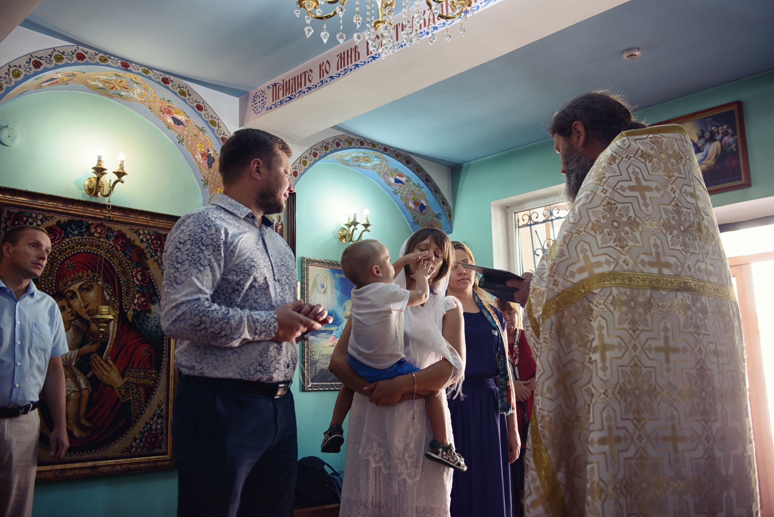 Крещение Платона. Семейный фотограф, женский фототерапевт