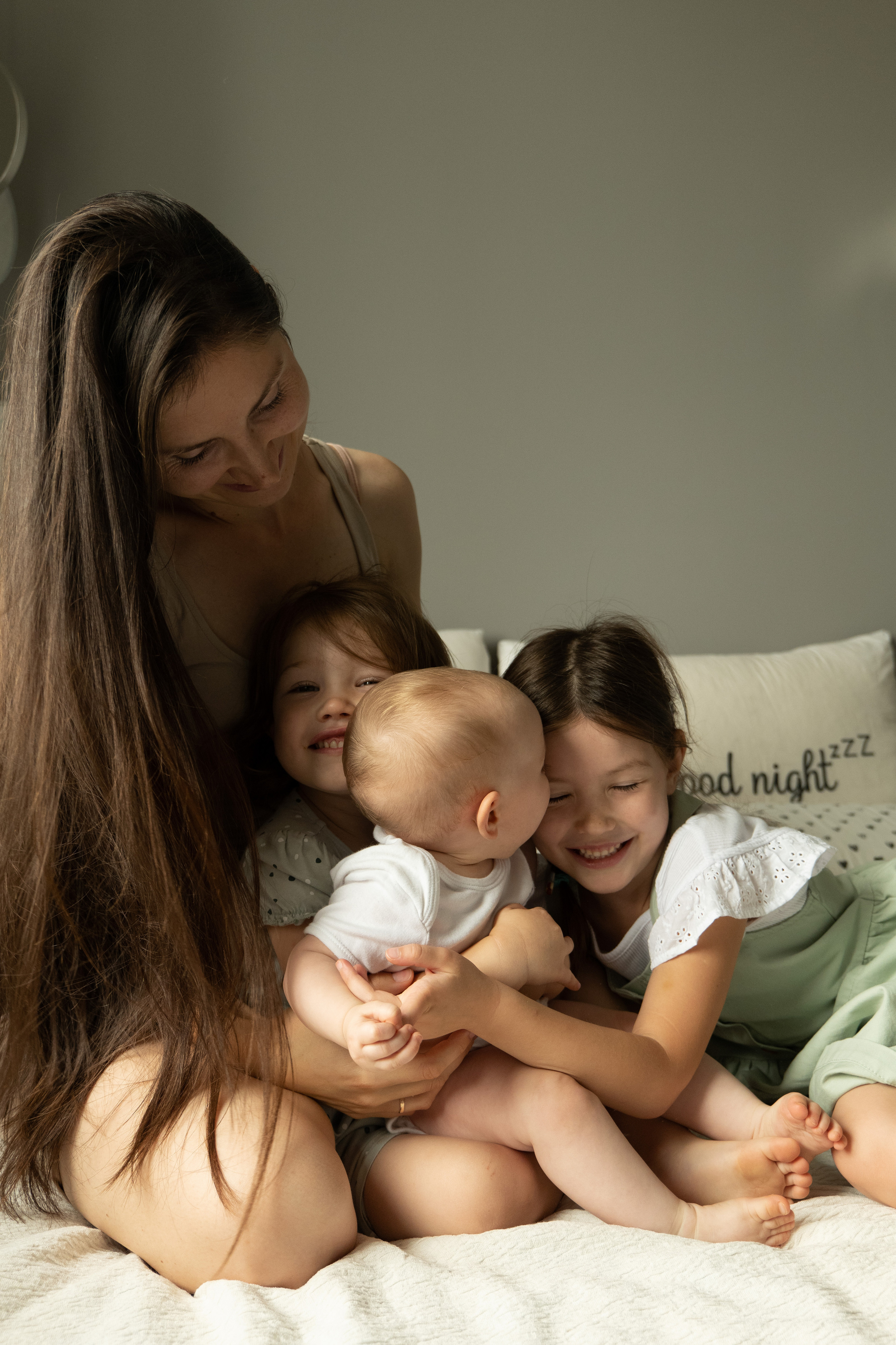 Материнство. Фотограф видеограф Ольга Василевская