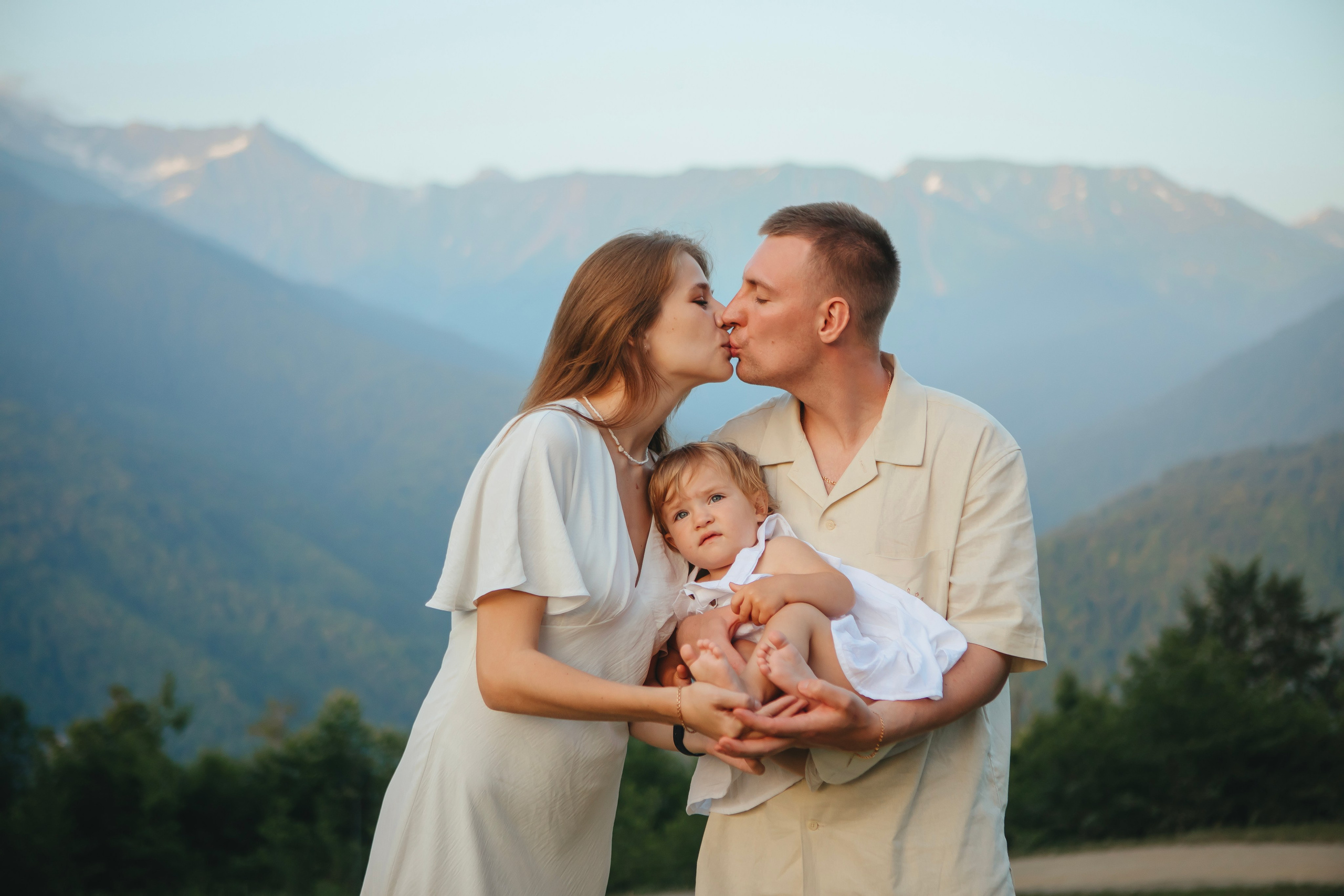 Рожденные улыбаться. Семейный и свадебный фотограф Сочи Адлер Сириус Красная поляна