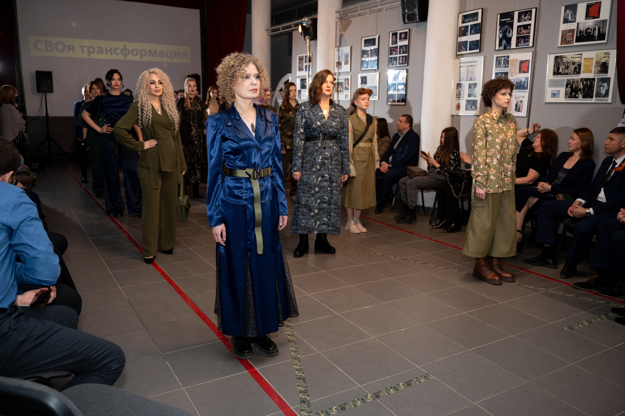Закрытый показ милитари «Своя трансформация» дизайнера Юлии Бойченко | 24.04.2025. Фотограф в Омске Елизавета Кириллова