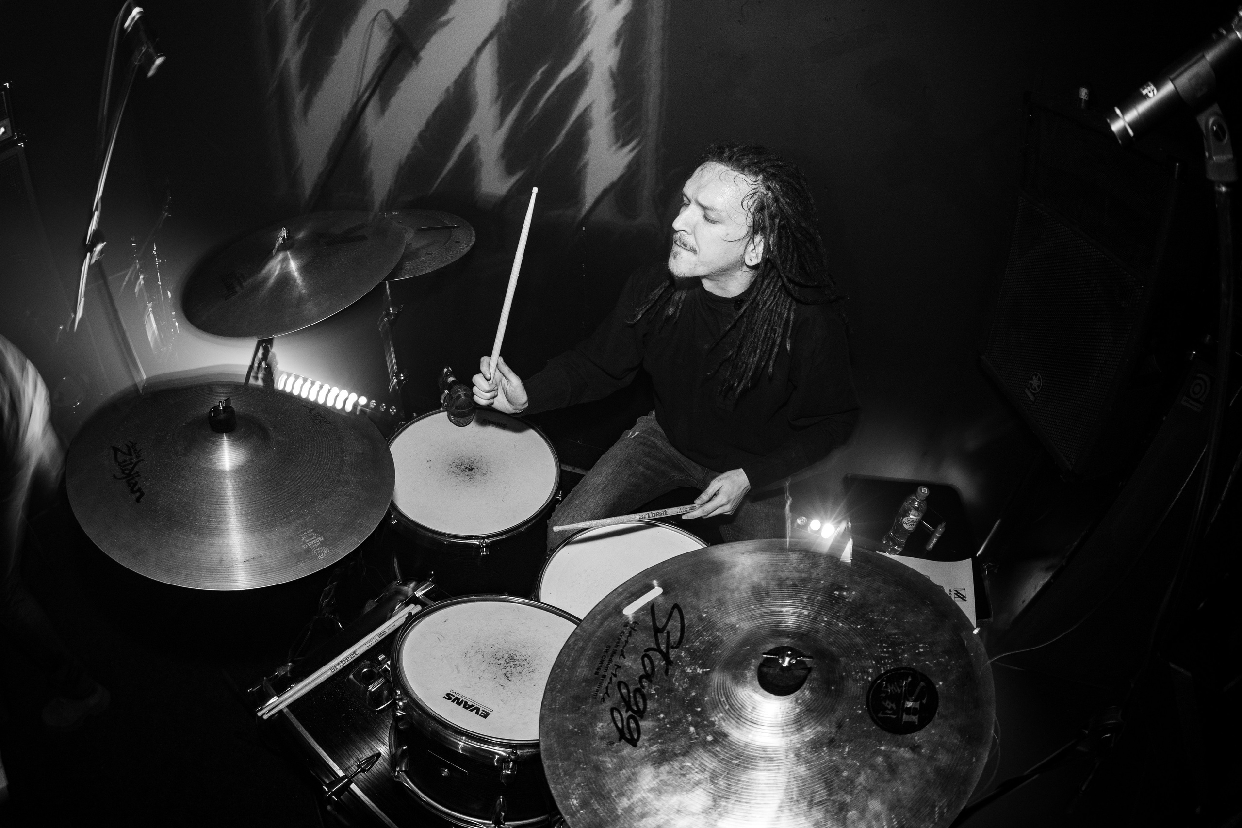 ИЛ • Minuala • Khlad|Цоколь 2.0. Концертный и репортажный фотограф в Санкт-Петербурге Слава Пахомов