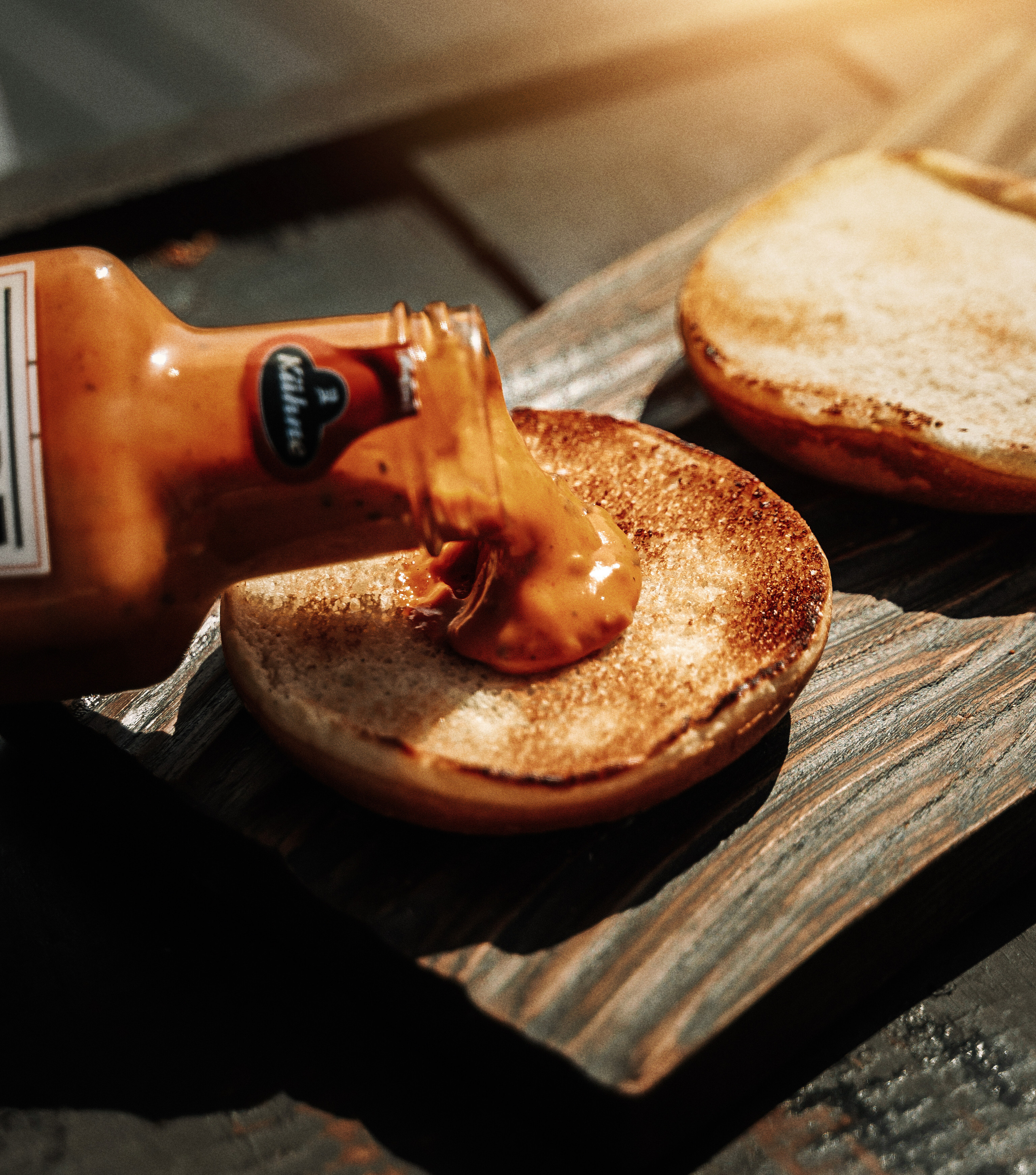 Бургер на улице. Ищем потаённое. Портретный и предметный фотограф в Санкт-Петербурге