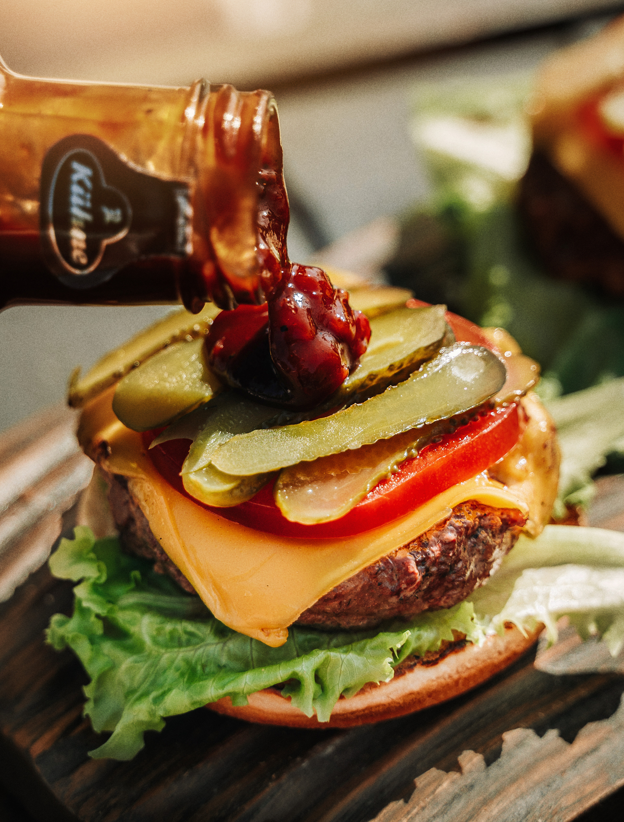 Бургер на улице. Ищем потаённое. Портретный и предметный фотограф в Санкт-Петербурге