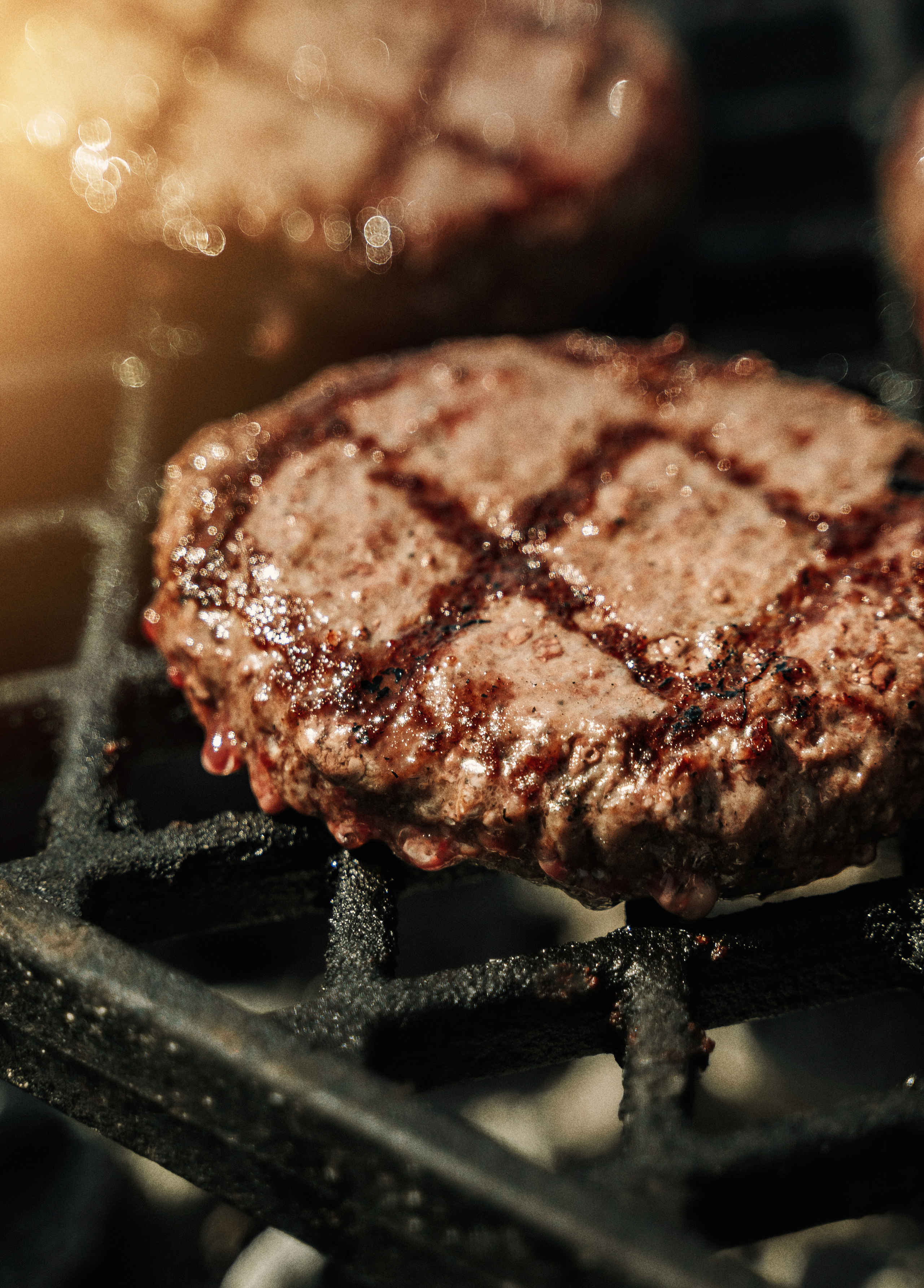 Бургер на улице. Ищем потаённое. Портретный и предметный фотограф в Санкт-Петербурге