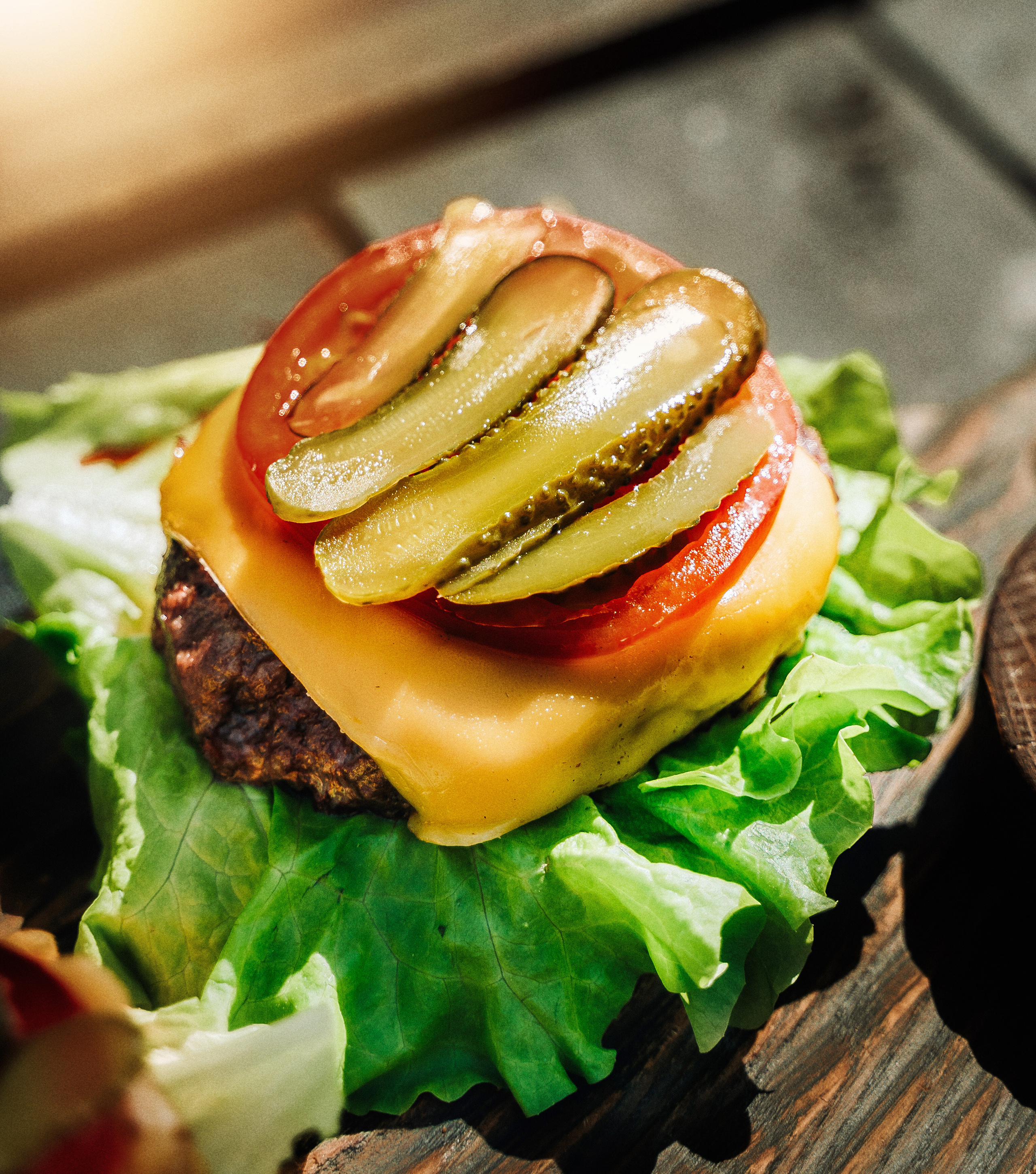 Бургер на улице. Ищем потаённое. Портретный и предметный фотограф в Санкт-Петербурге