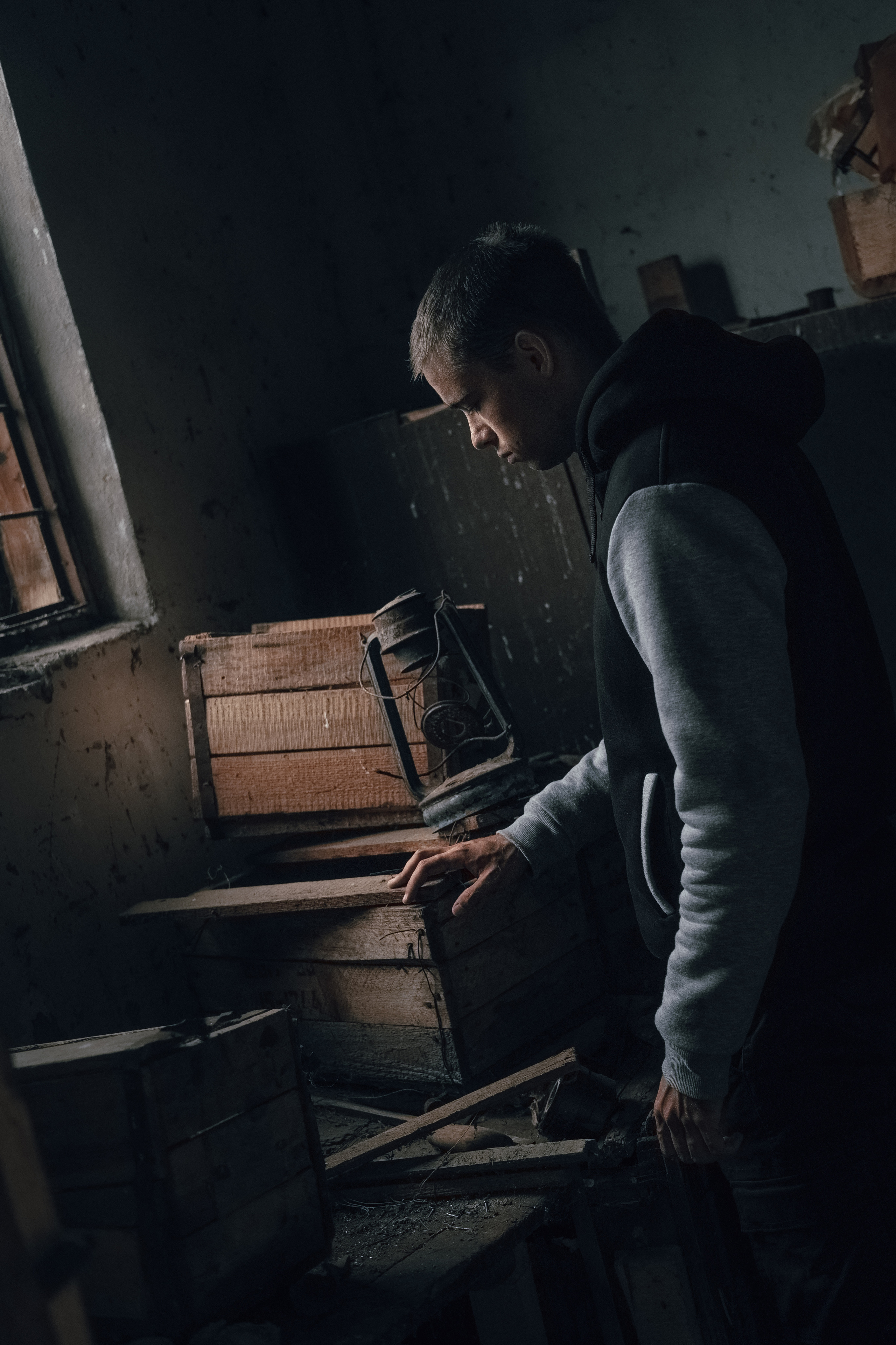 Даня. Ищем потаённое. Портретный и предметный фотограф в Санкт-Петербурге