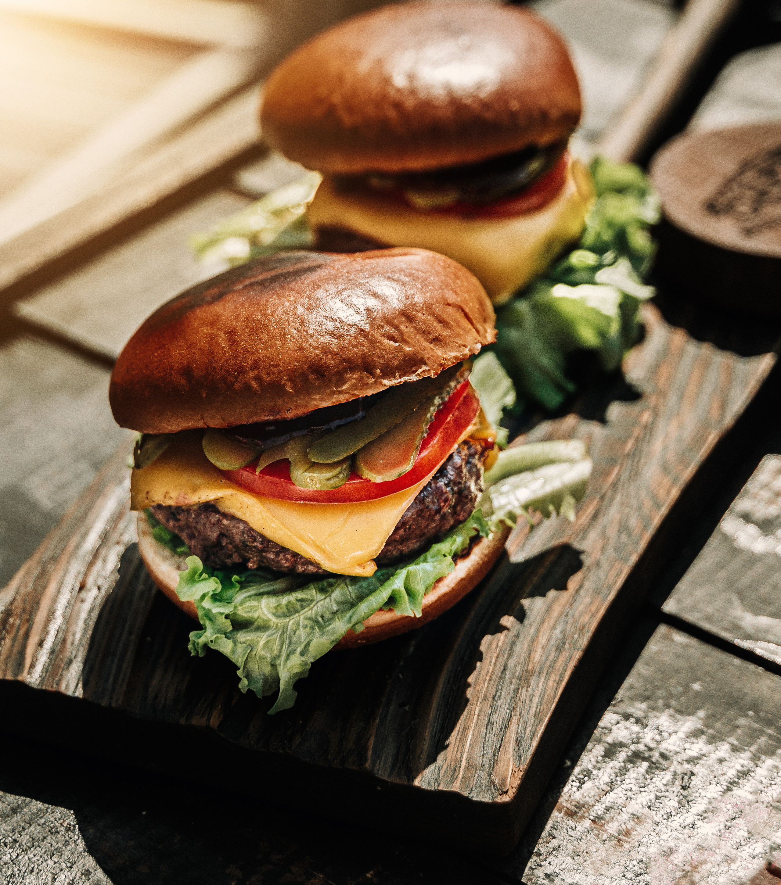 Бургер на улице. Ищем потаённое. Портретный и предметный фотограф в Санкт-Петербурге