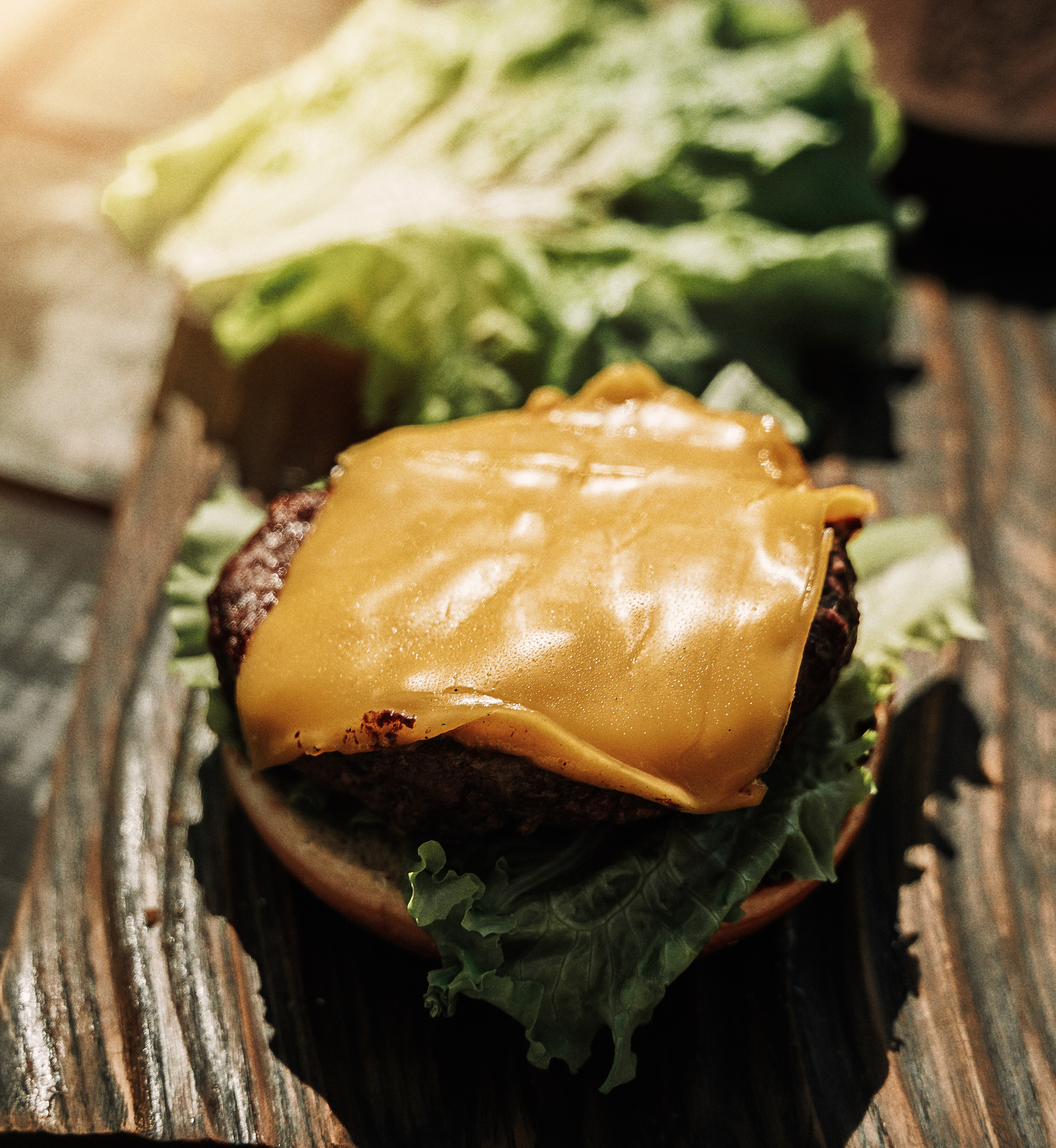 Бургер на улице. Ищем потаённое. Портретный и предметный фотограф в Санкт-Петербурге