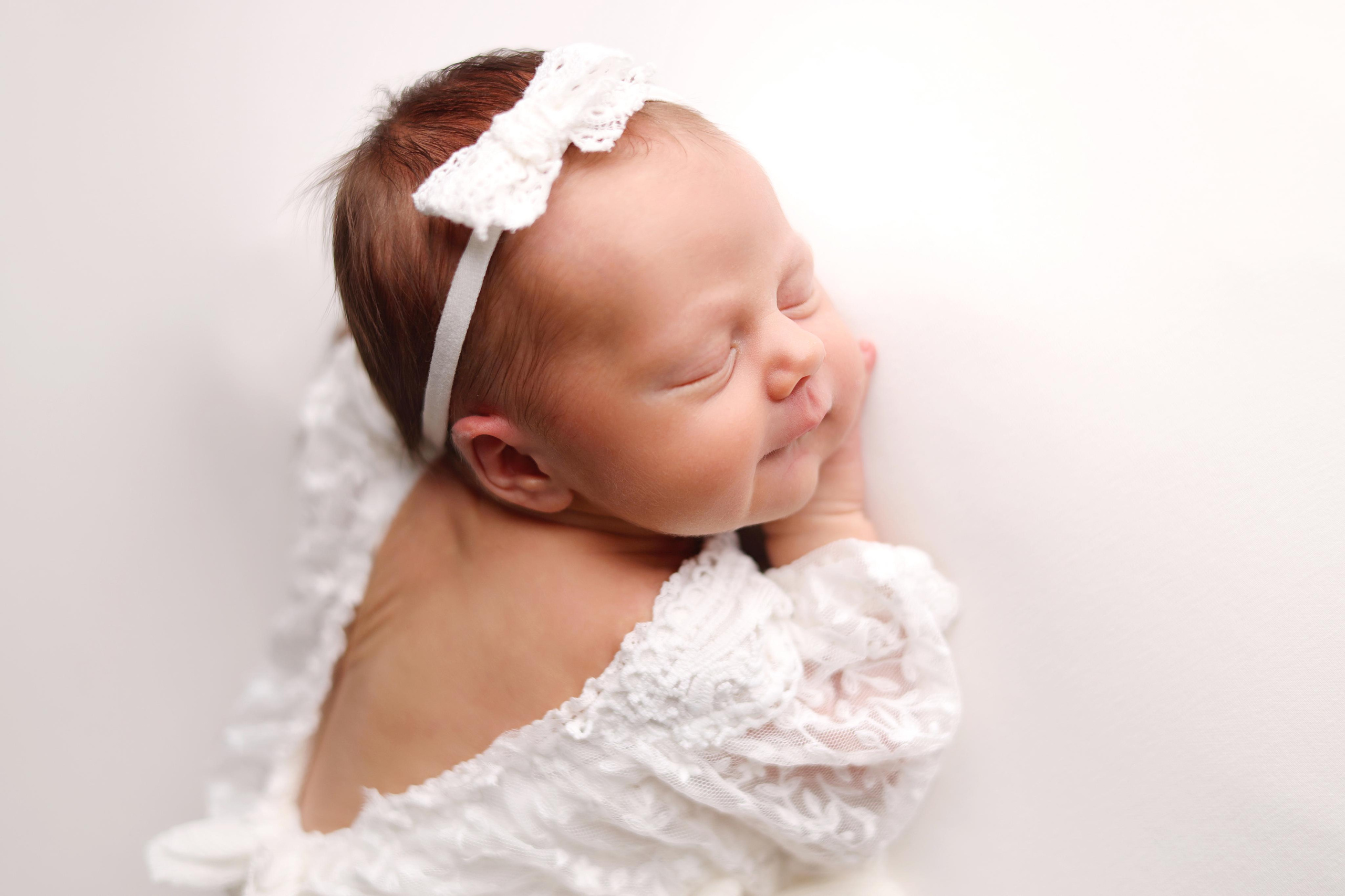 Ньюборн съемка Киры. Фотограф новорожденных Москва. Ньюборн фотограф Москва