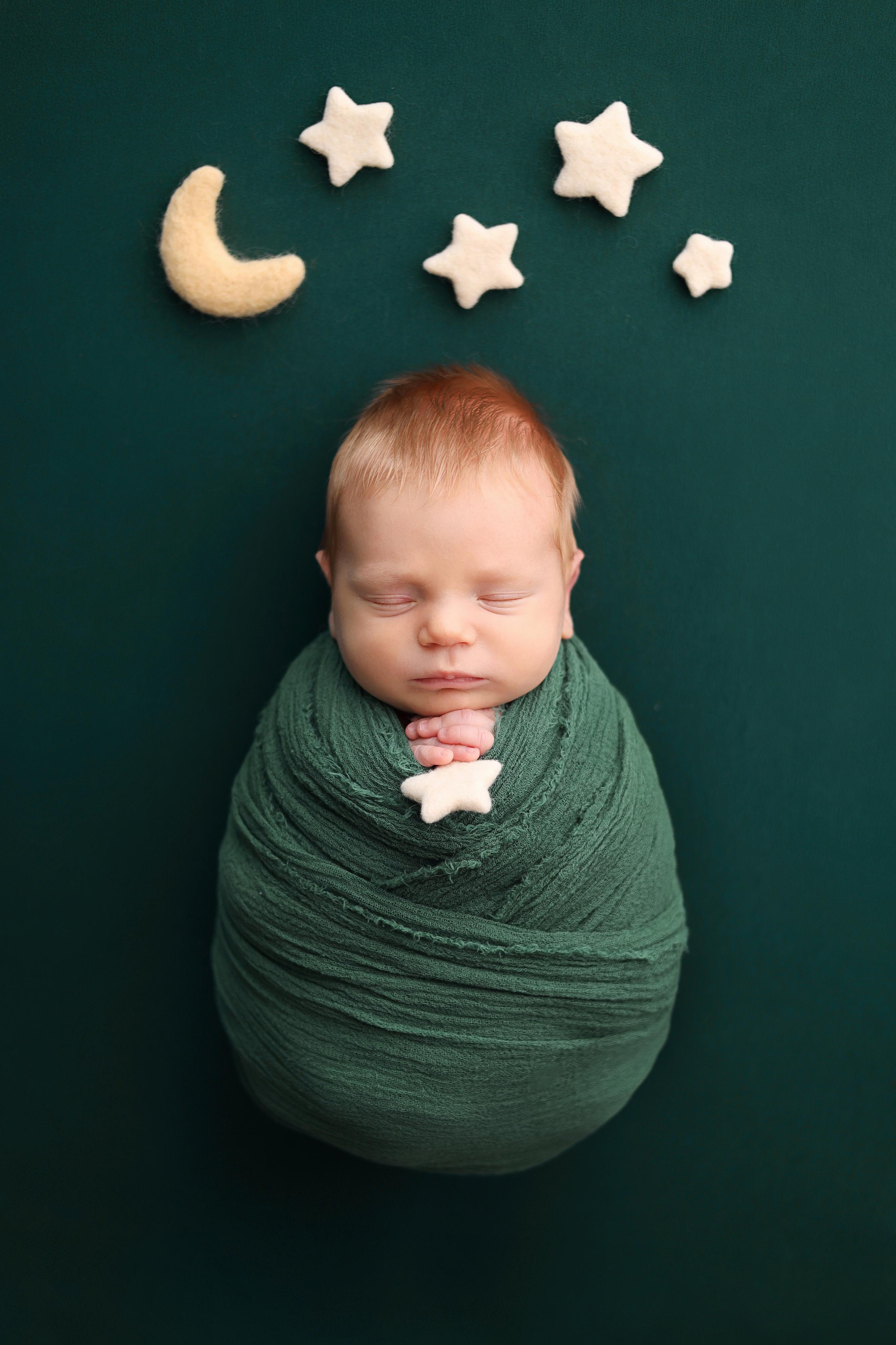 Ньюборн съемка в Бутово. Фотограф новорожденных Москва. Ньюборн фотограф Москва