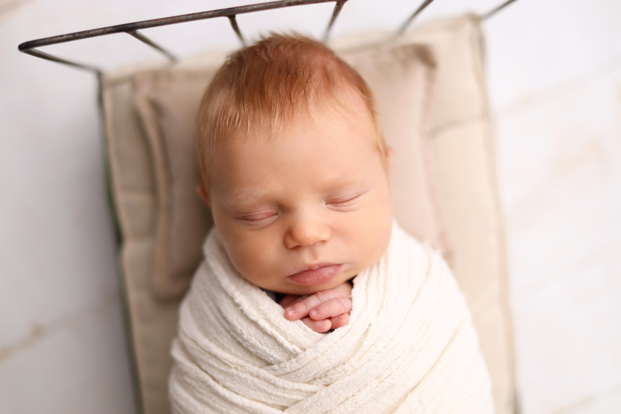 Ньюборн съемка в Бутово. Фотограф новорожденных Москва. Ньюборн фотограф Москва