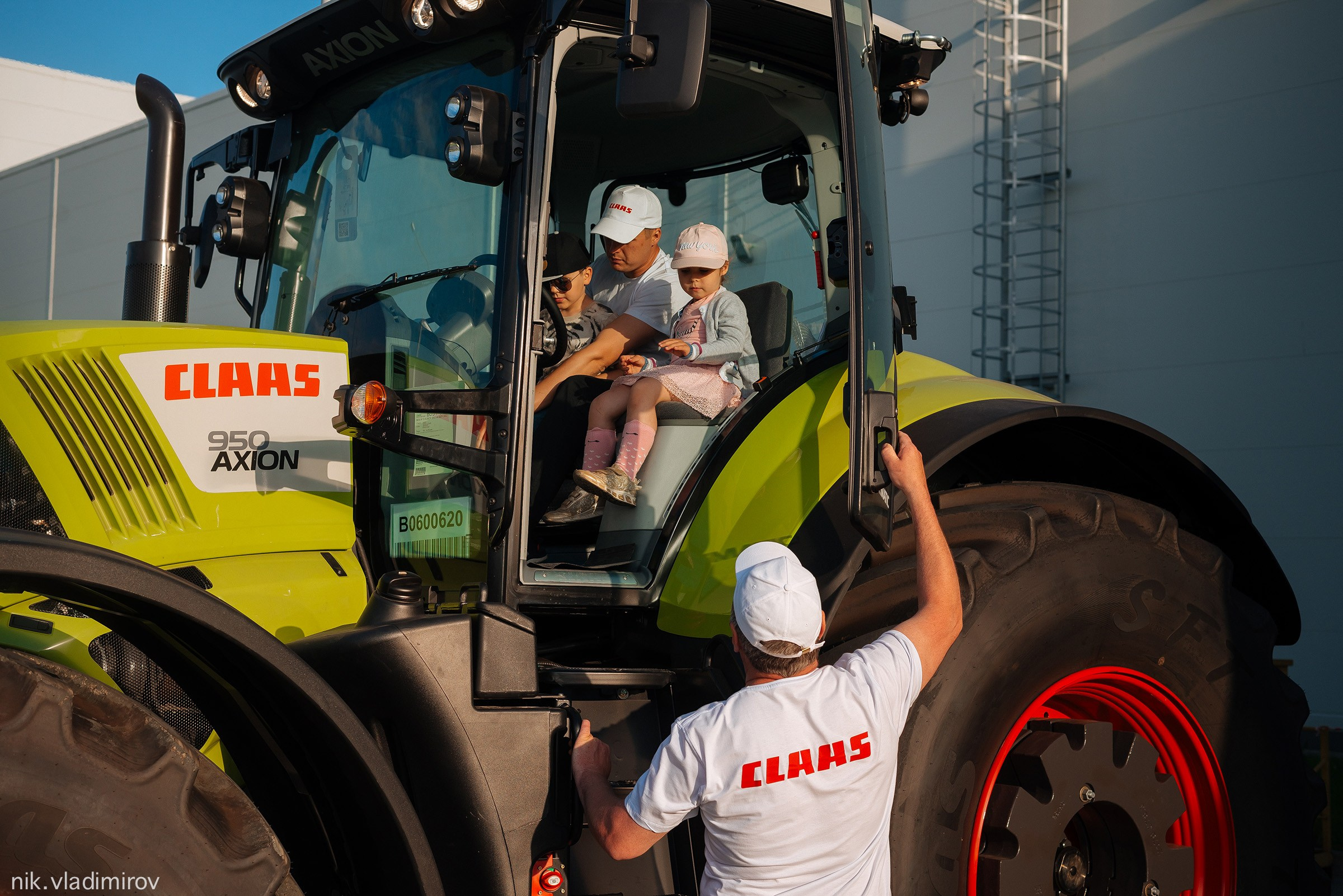 Семейный праздник на заводе «CLAAS». Фотограф Николай Владимиров