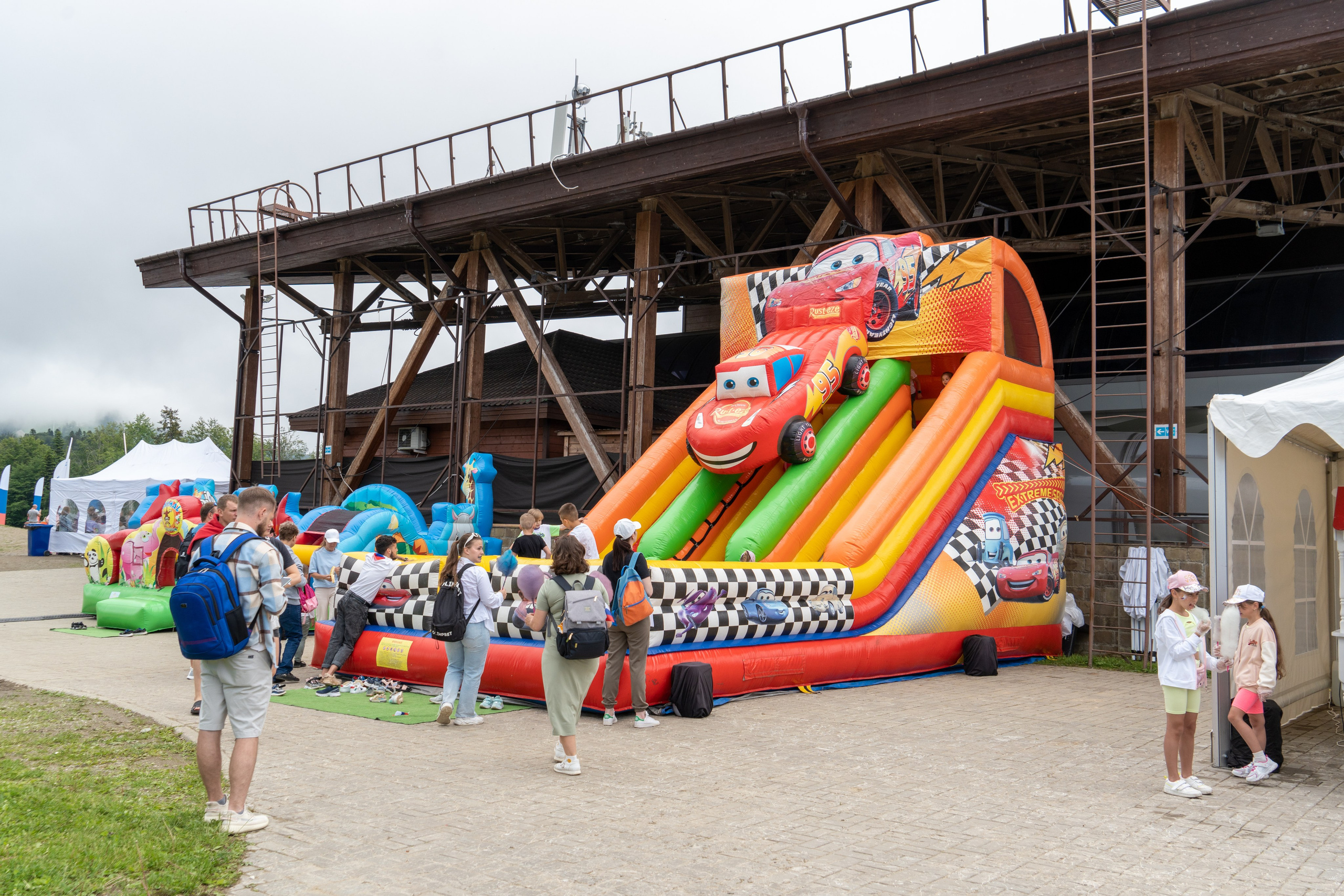 День России на курорте Газпром 2023. Репортажный фотограф в Красной Поляне и Сочи Павлюченко Екатерина