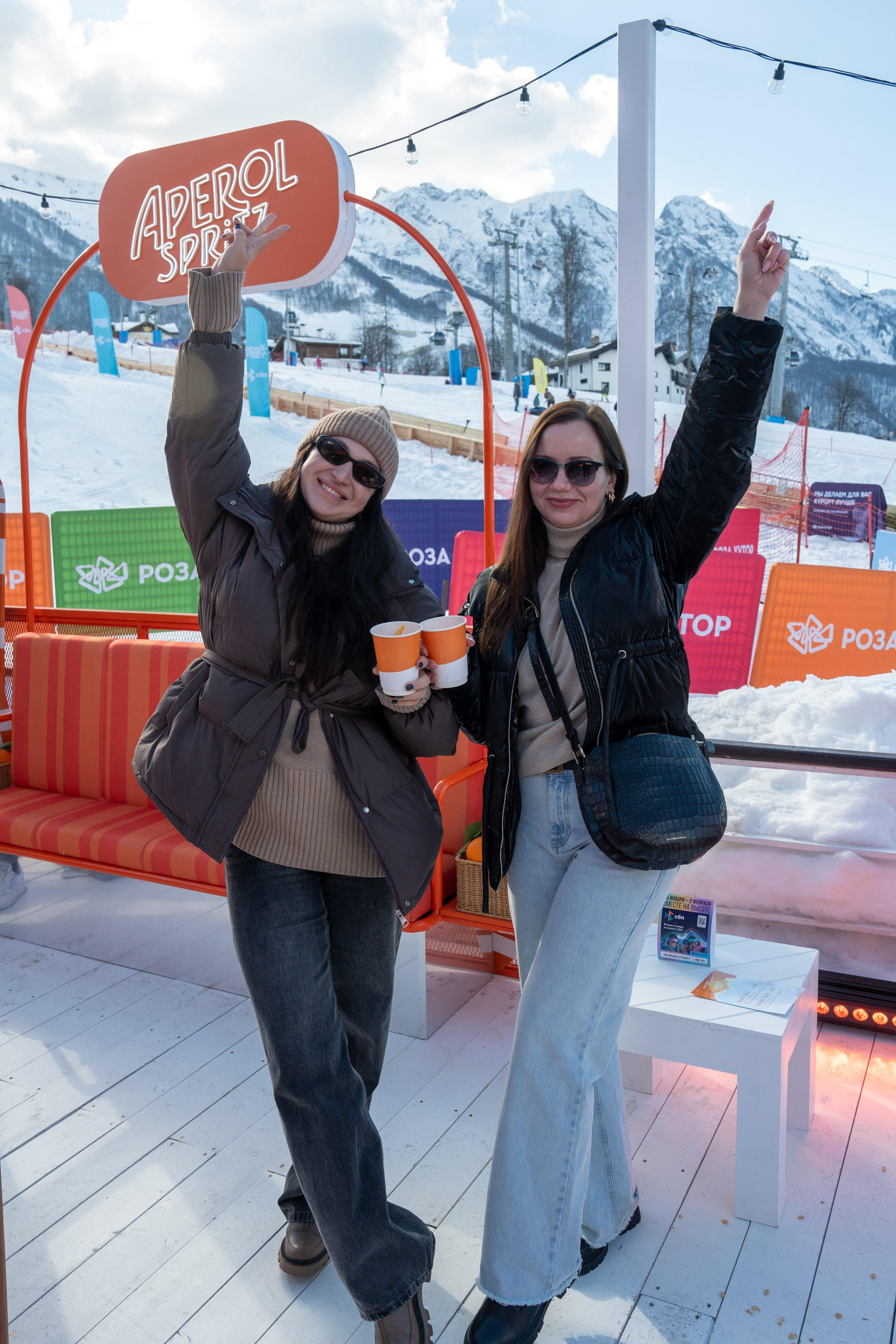 Фотоотчет партнерской интеграции Aperol Spritz на Роза Фест 2025. Репортажный фотограф в Красной Поляне и Сочи Павлюченко Екатерина