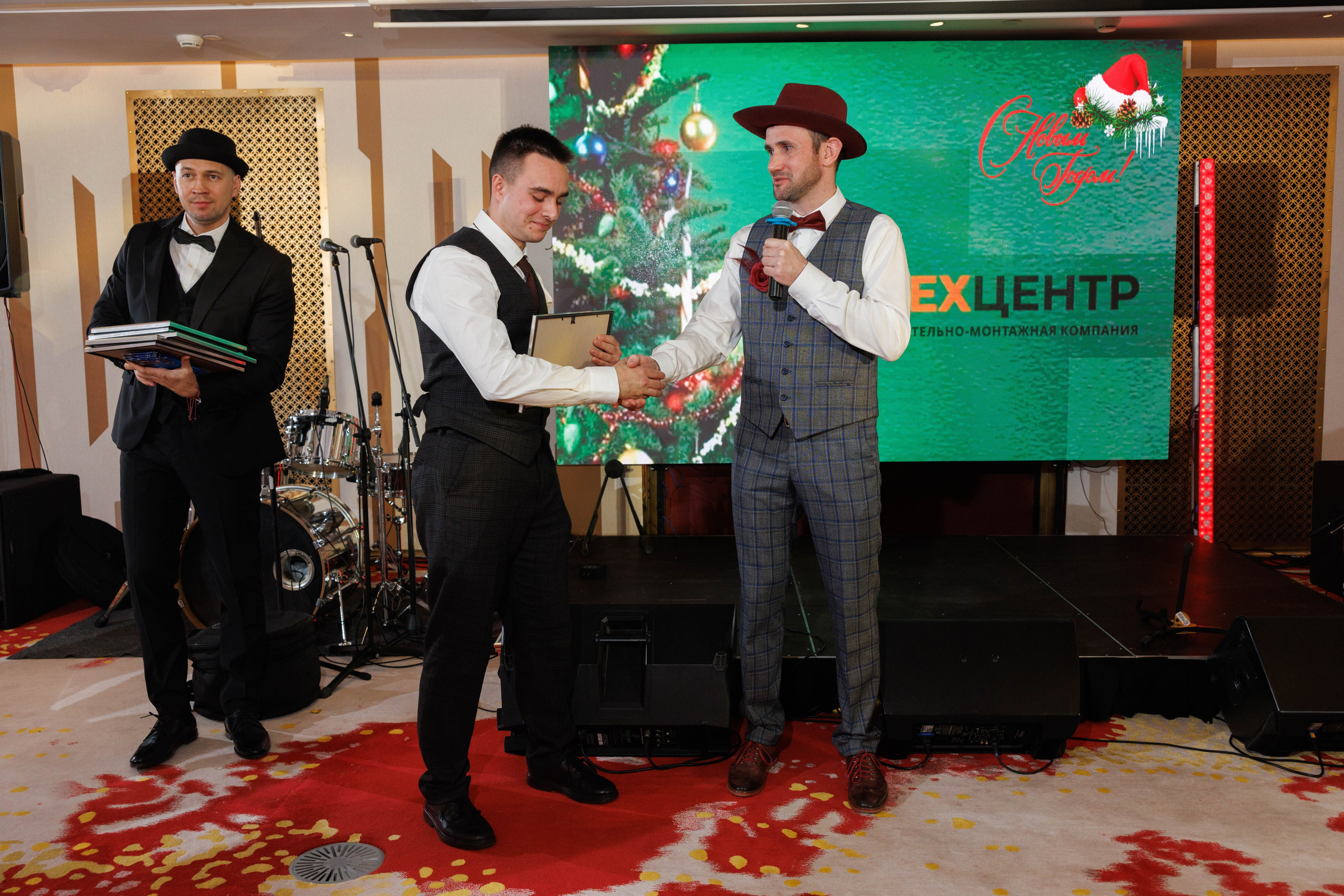 TechCenter. Фотограф во Владивостоке Максим Цой