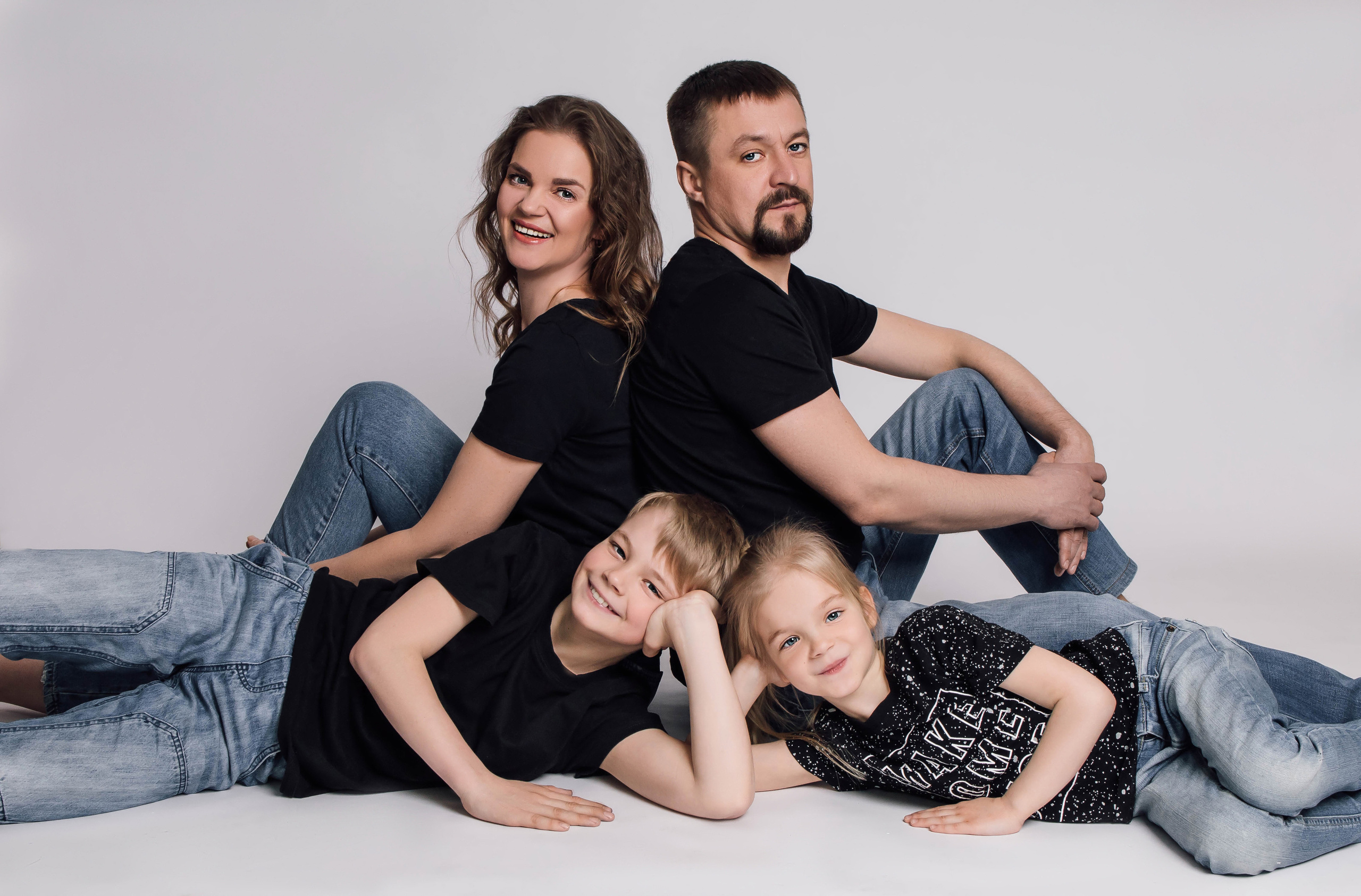 Елена с семьей