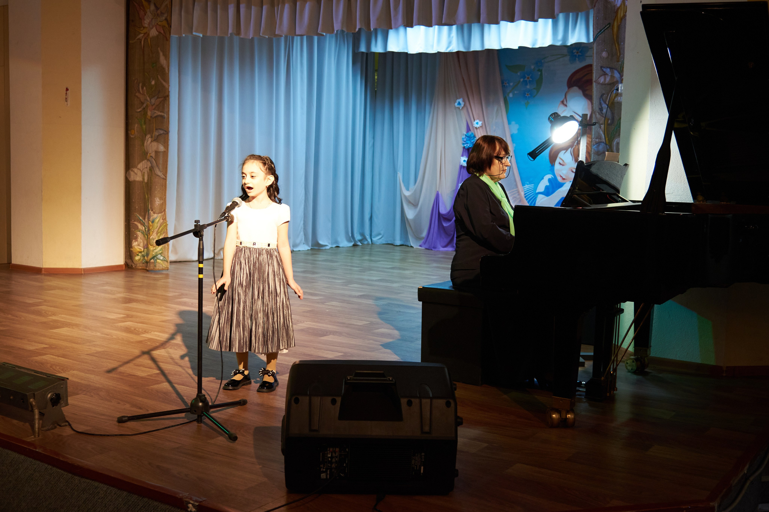 Концерт к международному женскому дню. [fXph] Фотограф Масликов Илья. Съёмка мероприятий в Ленинске-Кузнецком