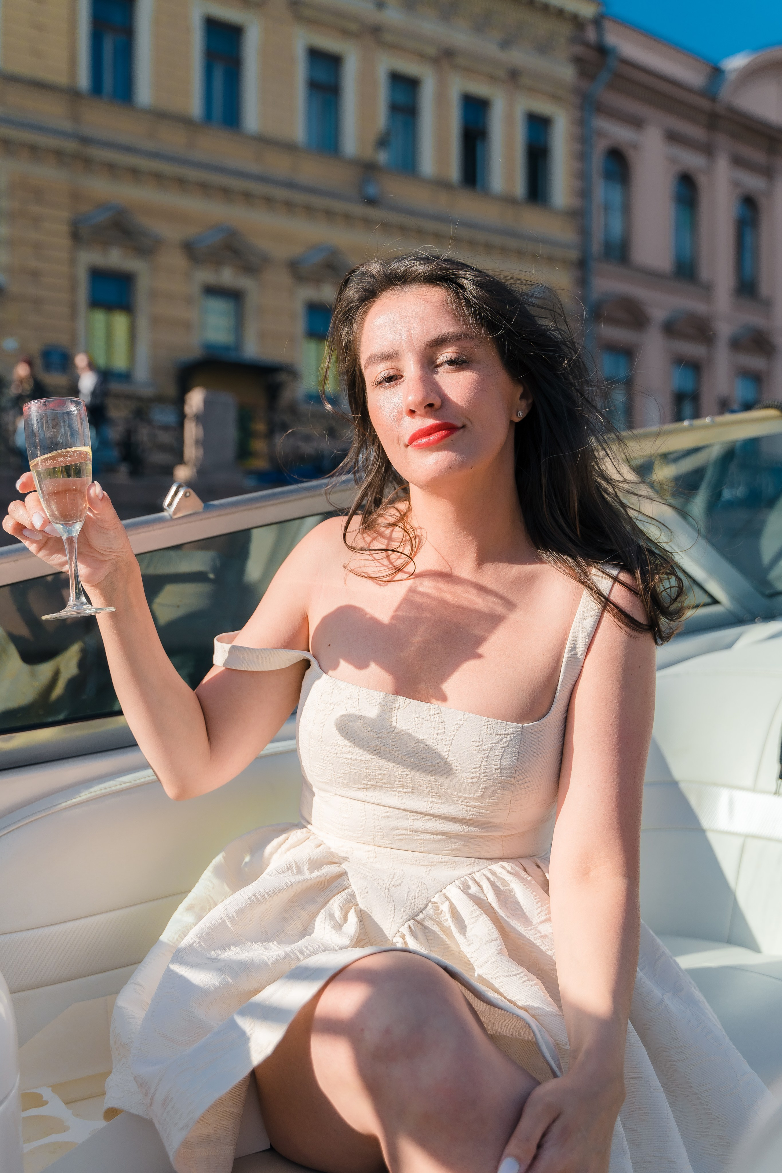 Фотосъемка девичника, встреча девушек, веселые женские портреты