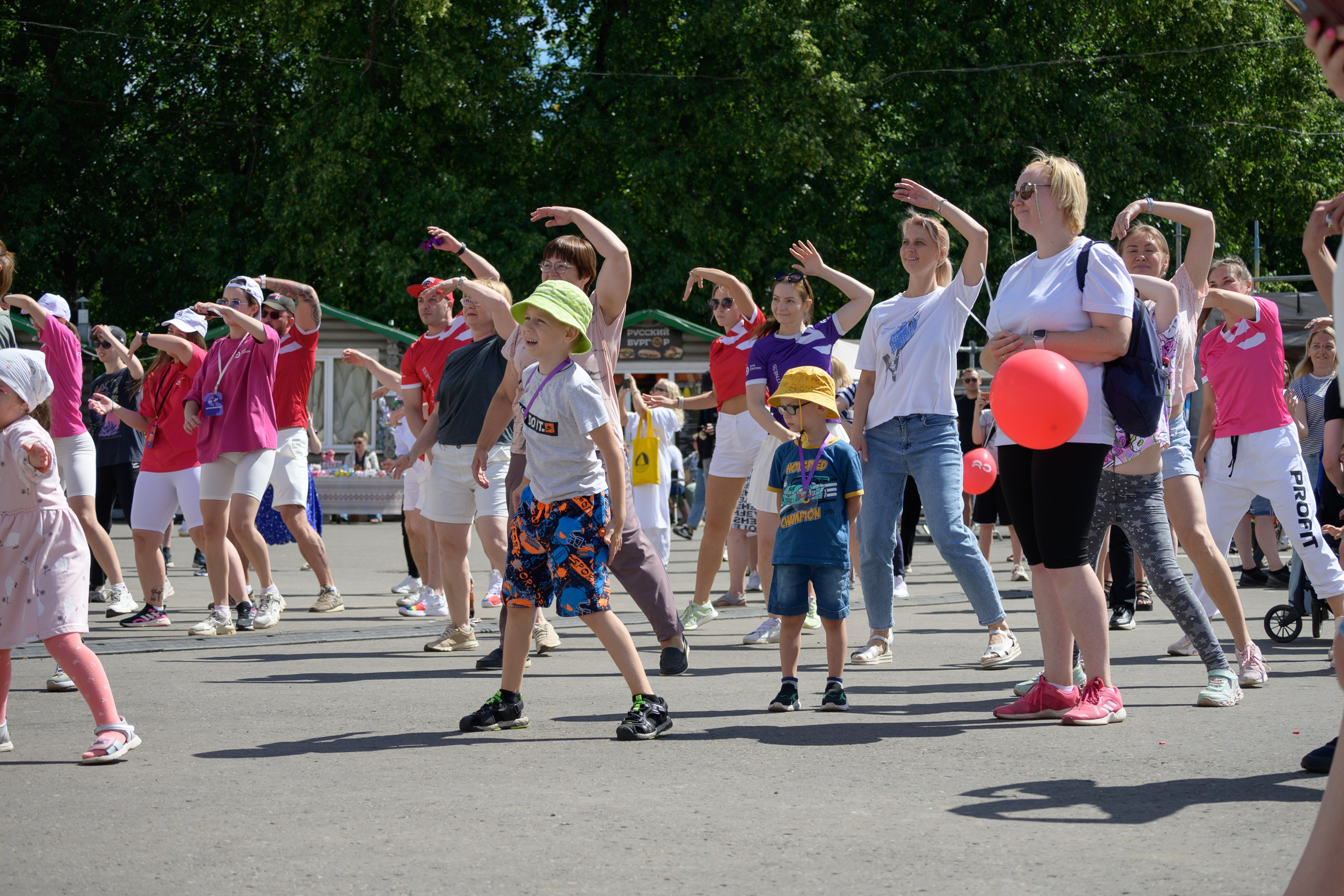 Семейный фитнес-фестиваль «Живи ярко»