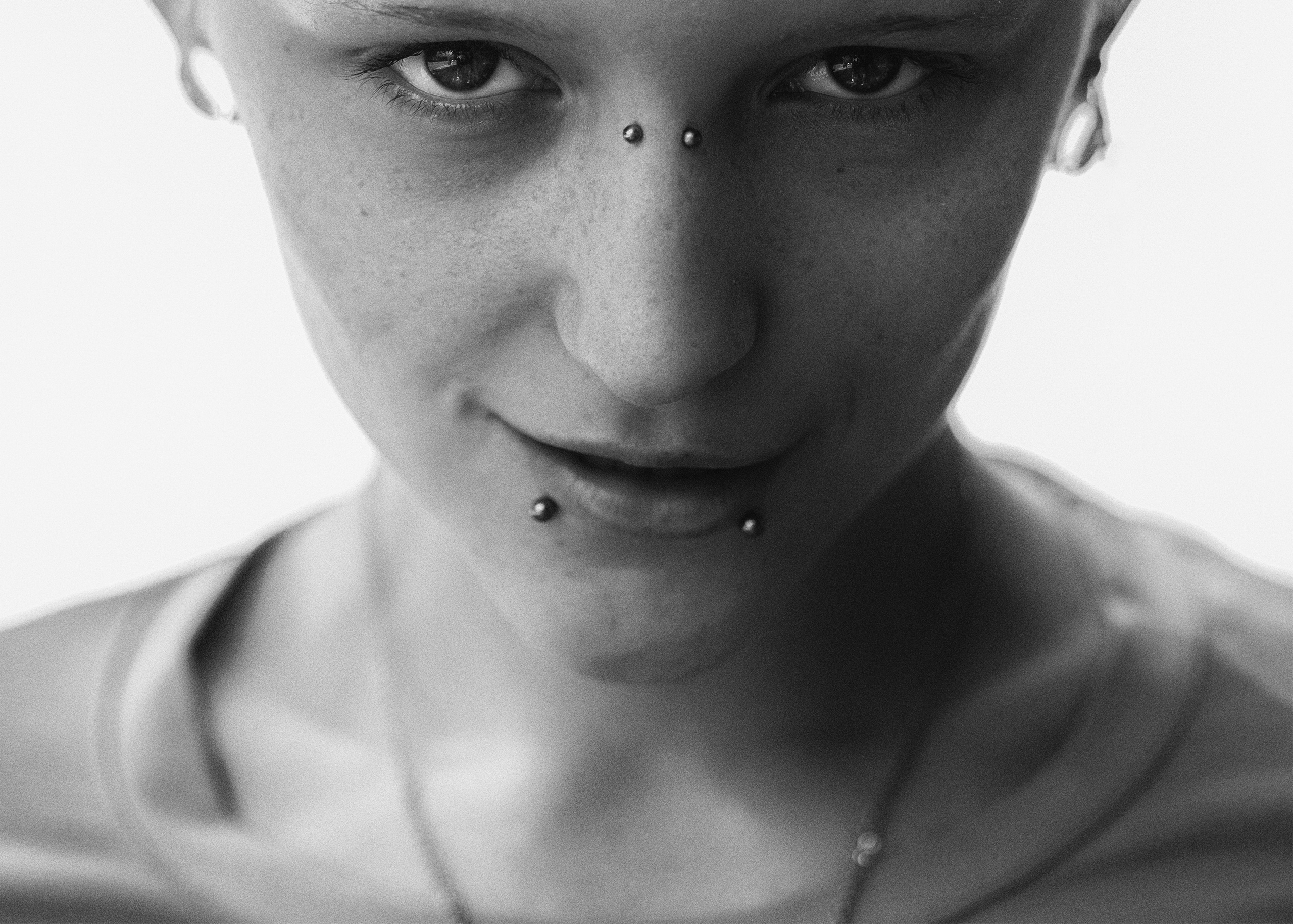 Модные чёрно-белые портреты для Юлии Тепловой. Бизнес, мужской фотограф в Краснодаре | Аксёнов Алексей Владимирович