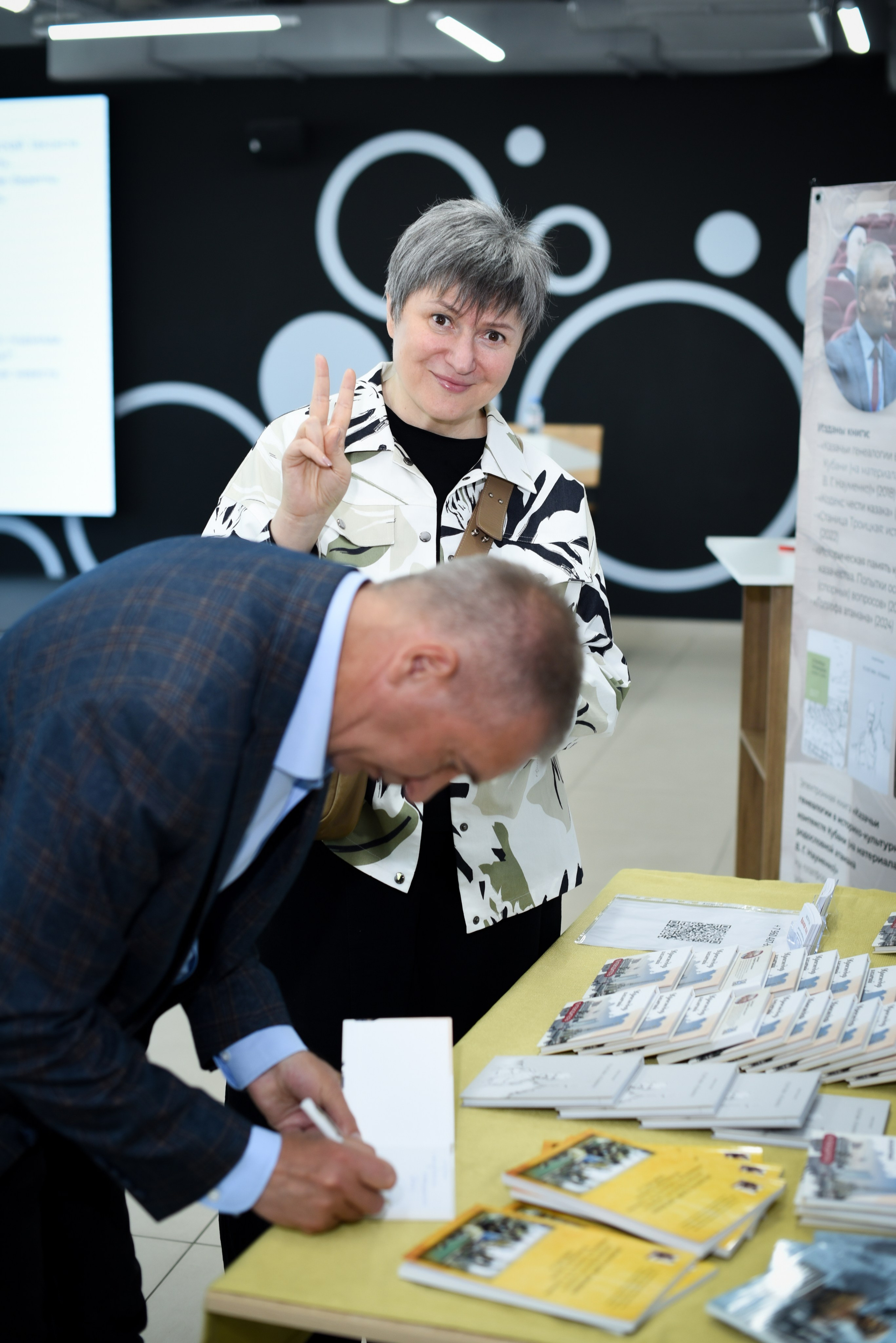 КНИЖНЫЙ КЛУБ. Фотограф и видеограф Краснодар Москва SIA