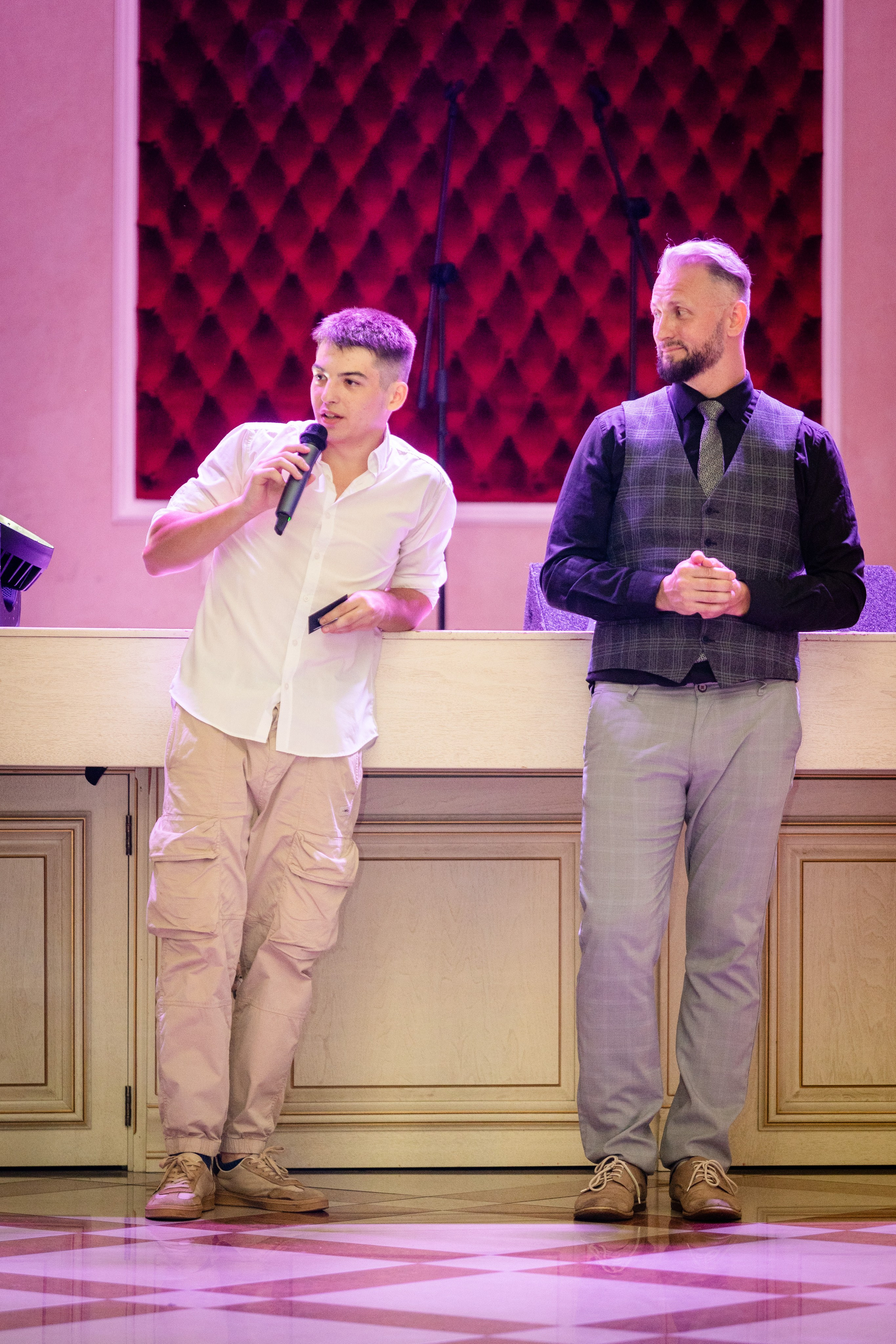 Школьный выпускной. Детский фотограф видеограф в Хабаровске Михаил Орлов