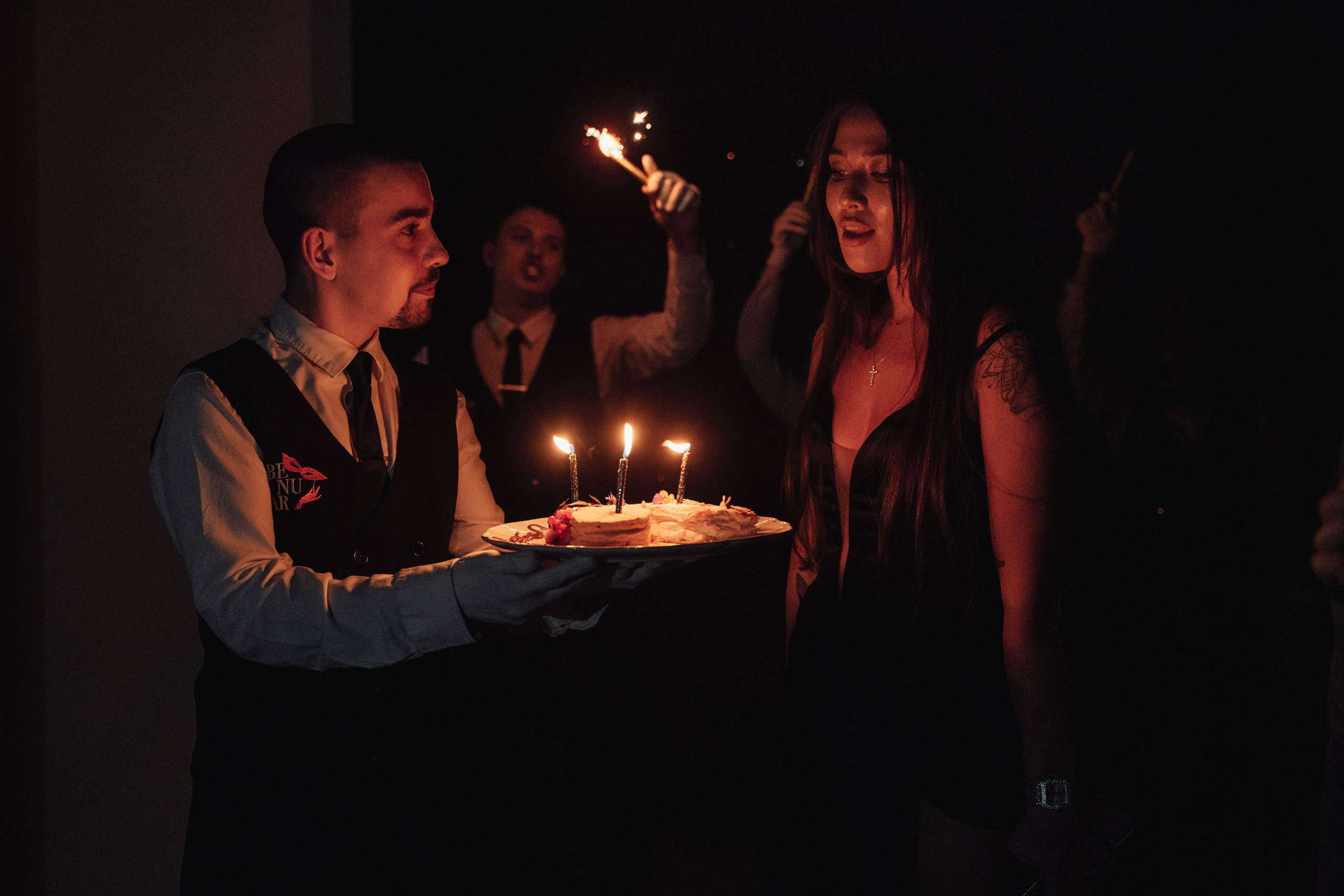 12 апреля (пятница). BENUAR Restaurant