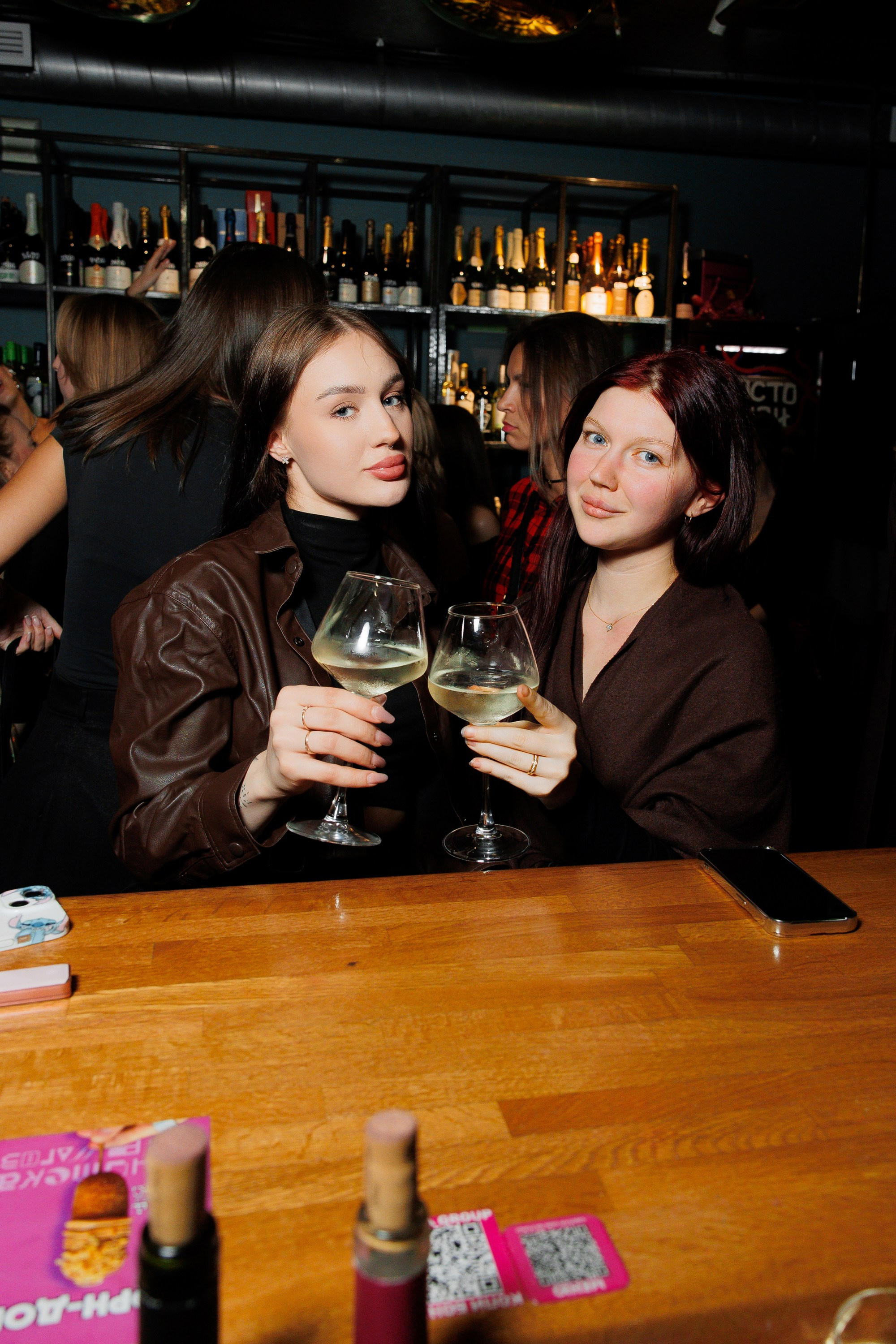 ВИНОТЕКА — 8 МАРТА. СВОИ. ФОТООТЧЕТЫ-СОБЫТИЯ-МЕСТА