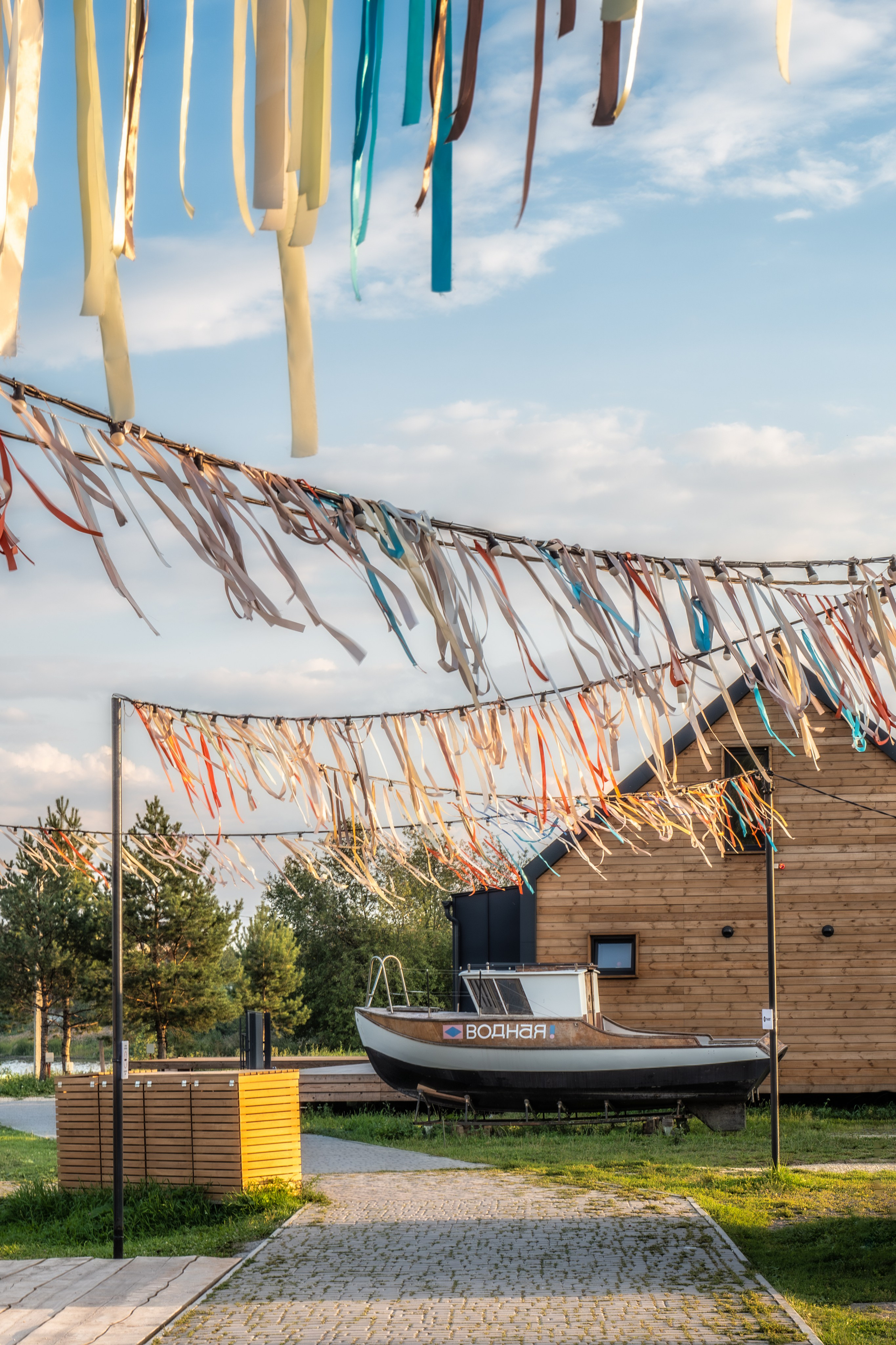 Кафе в городе Ревда. Водная станция. Интерьерный фотограф. Фотограф архитектуры
