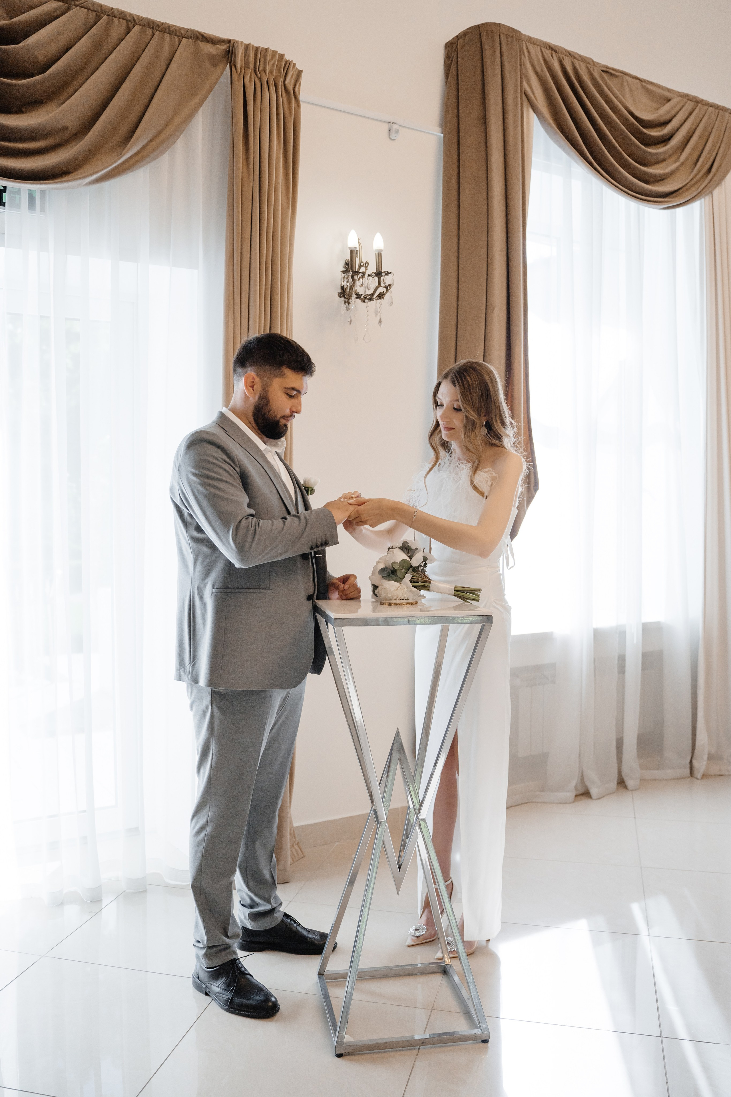 Свадебная фотосессия в отеле Soluxe. Свадебный и семейный фотограф в Москве Светлана Зоткина