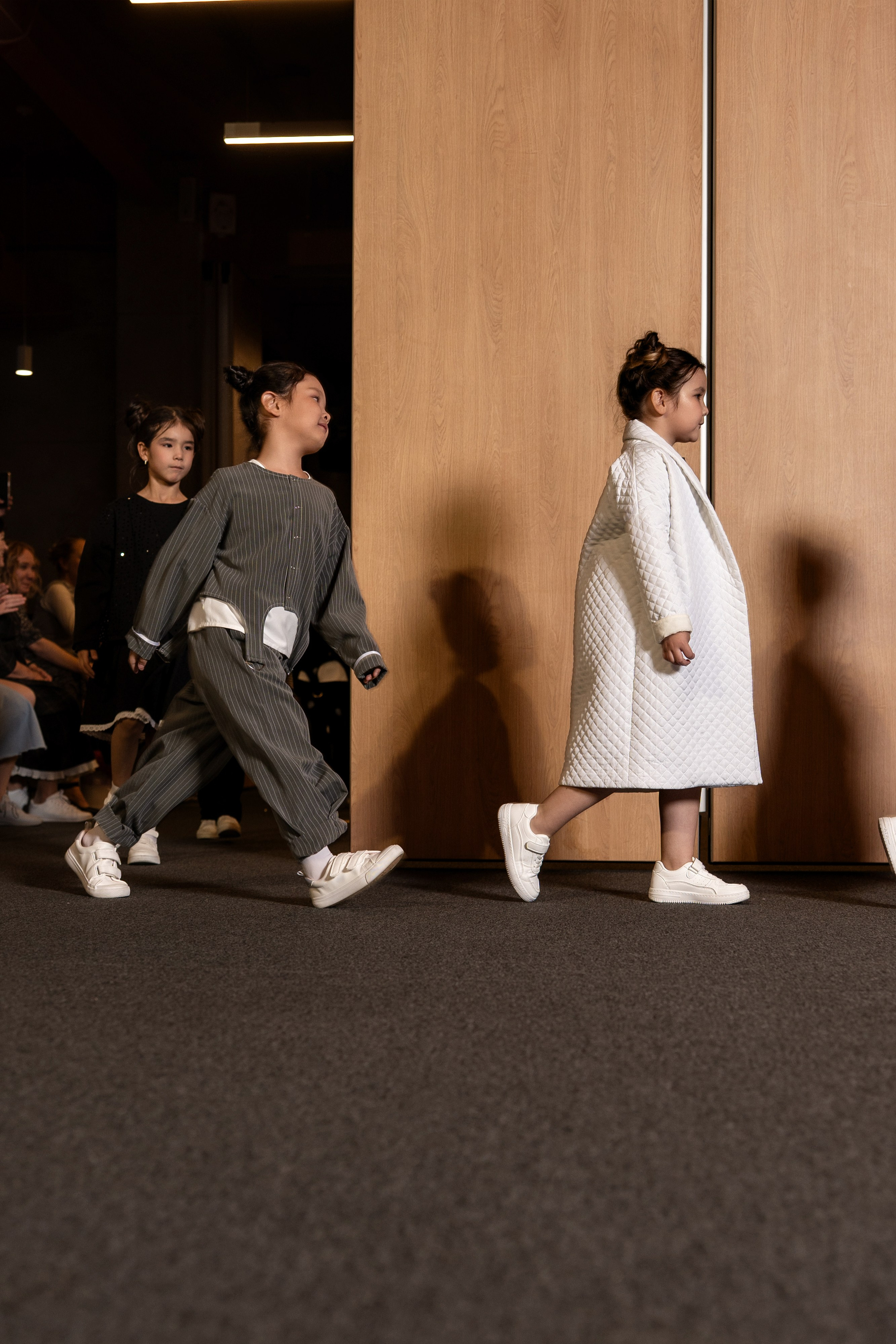 Brand Mila_R. Сайт Алматинского НЮ АРТ, будуар и фэшн фотографа Дениса Карпенко