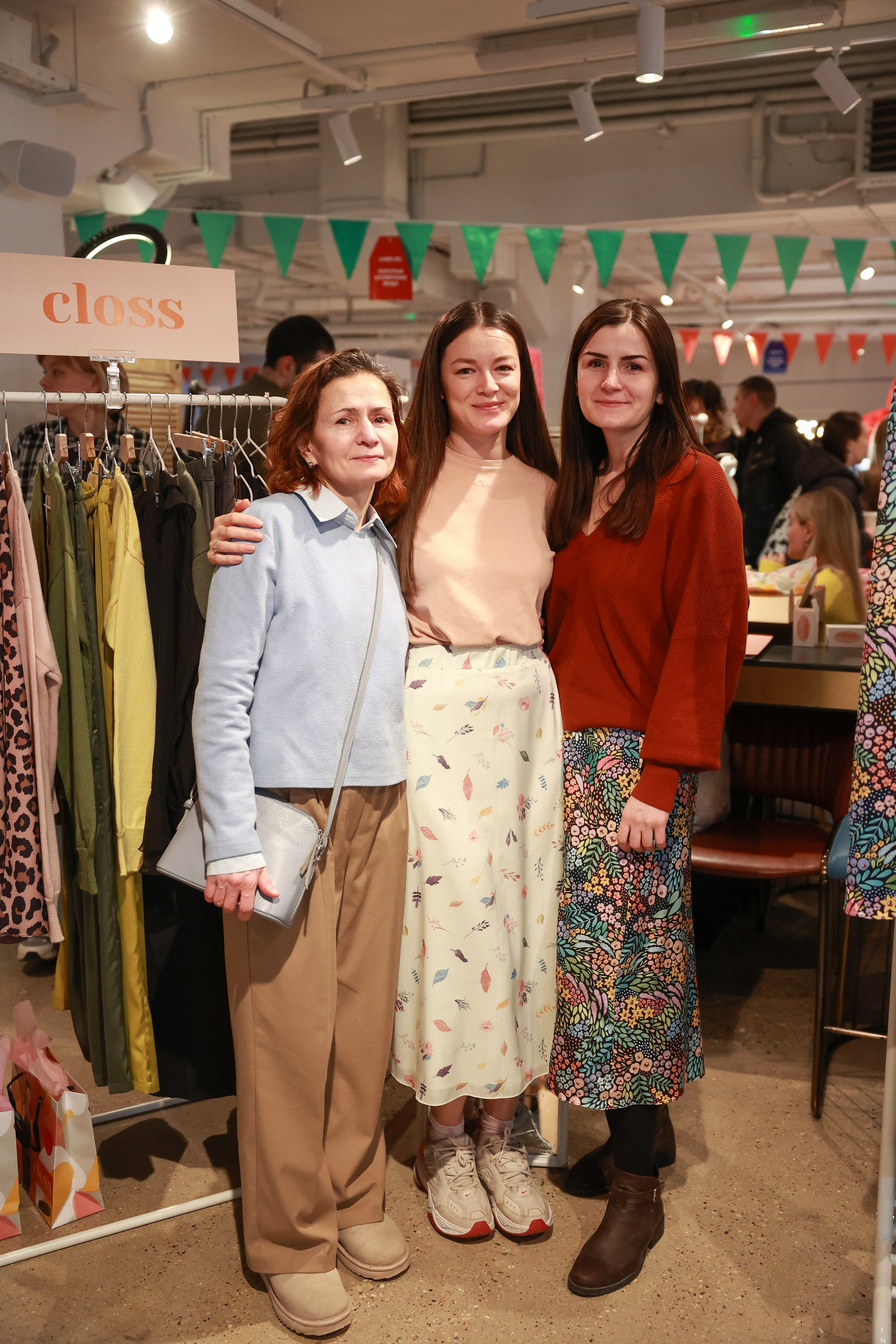 2–3 марта 2024 в пространстве «Три вокзала. Депо» / День 2 / фото Саша Жукова. Фотоотчеты «Ламбада-маркета»